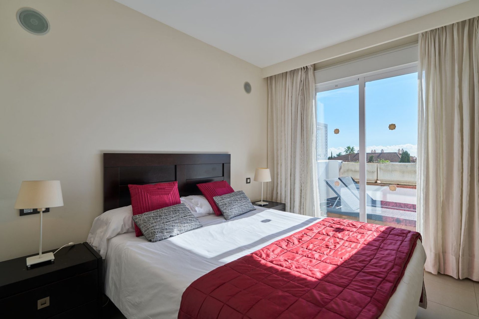 Resale - Apartment - Penthouse - Estepona - Estepona Centro