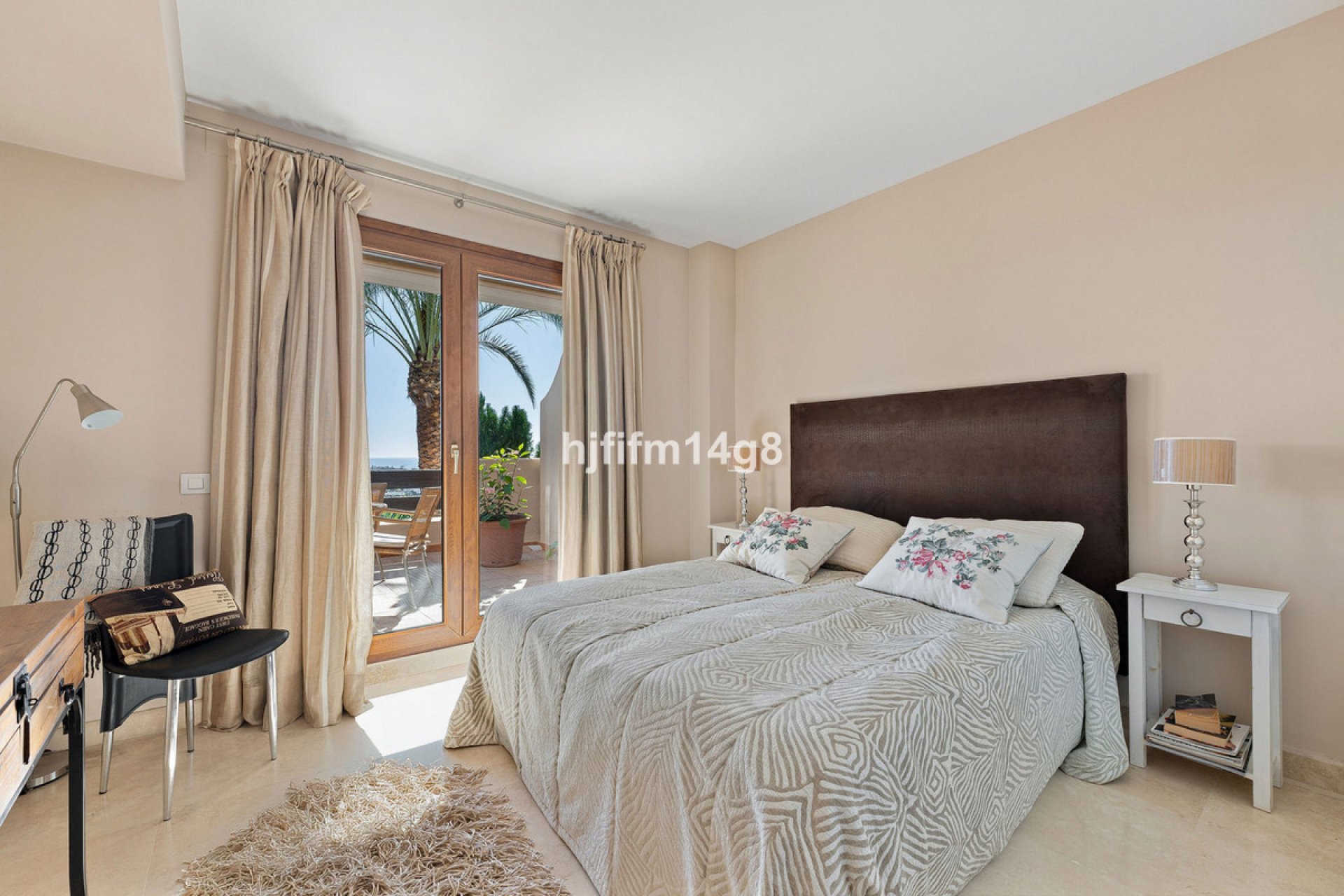 Resale - Apartment - Penthouse - Estepona - Estepona Centro