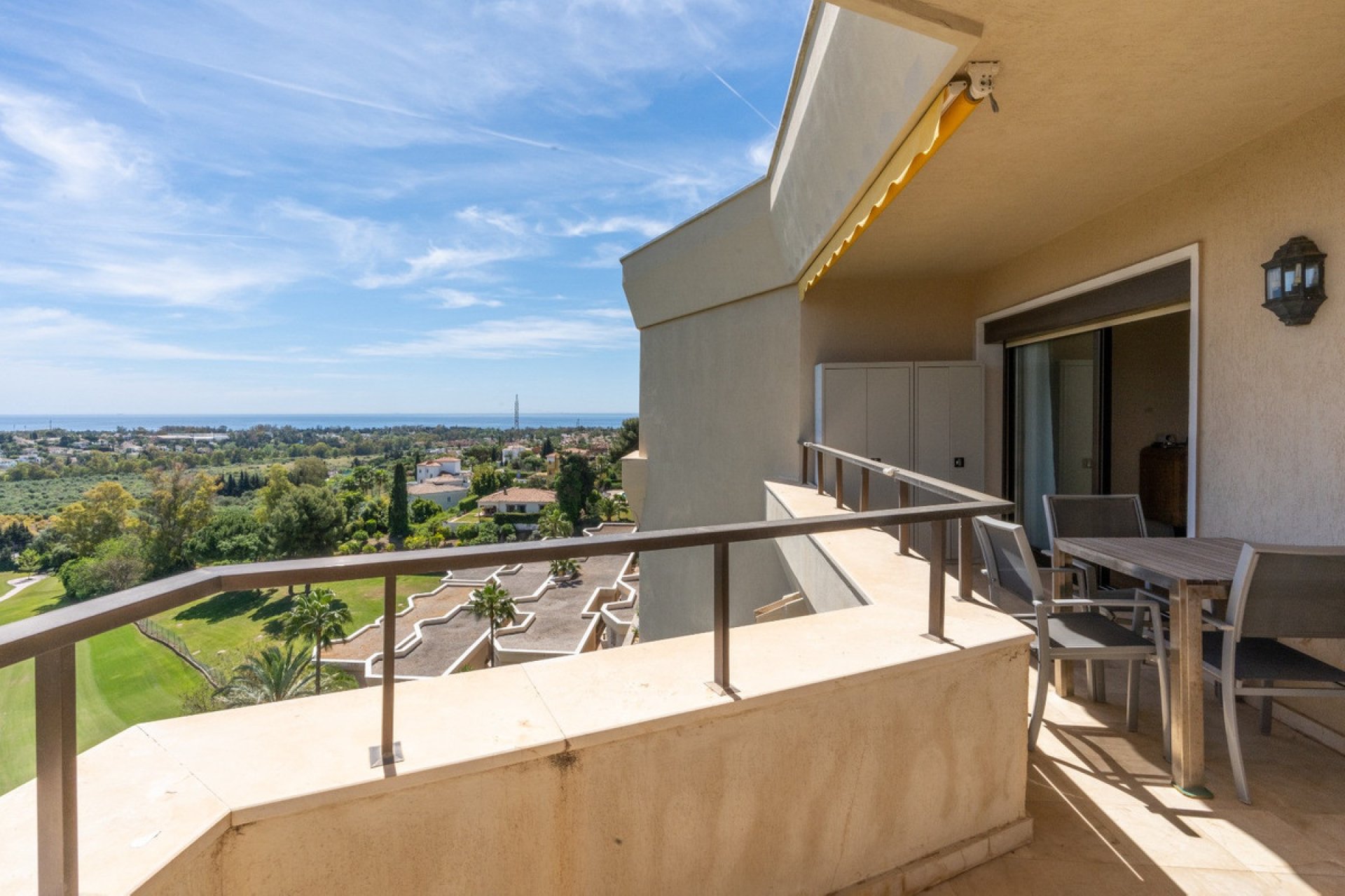 Resale - Apartment - Penthouse - Estepona - Estepona Centro