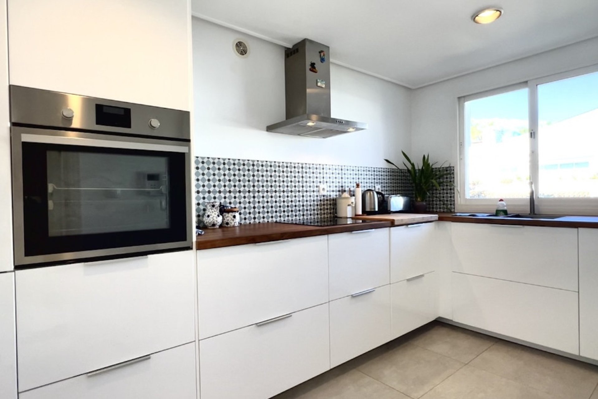 Resale - Apartment - Penthouse - Estepona - Estepona Centro