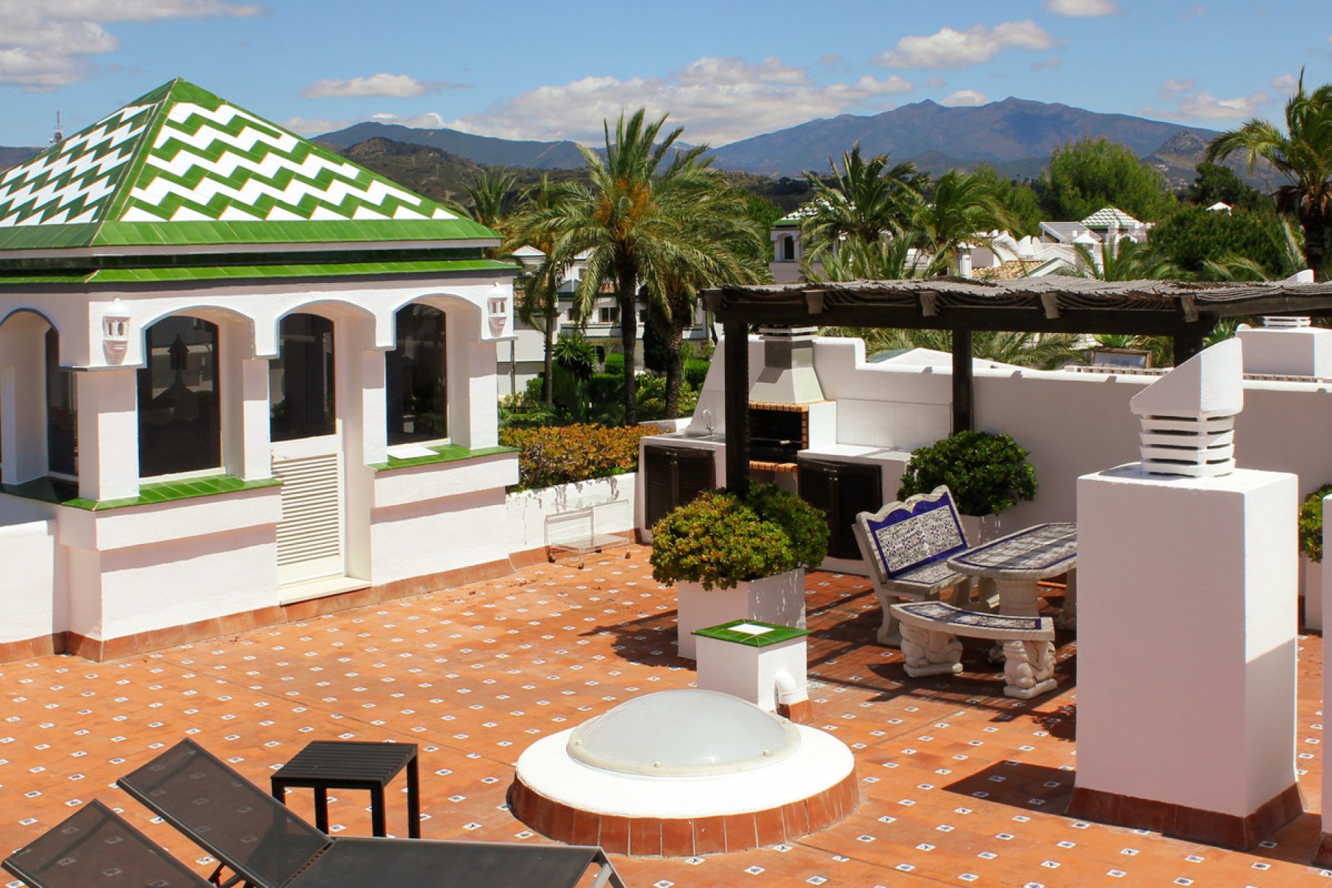 Resale - Apartment - Penthouse - Estepona - Estepona Centro