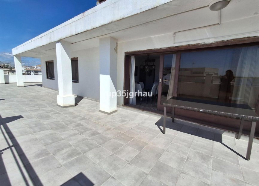 Resale - Apartment - Penthouse - Estepona - Estepona Centro