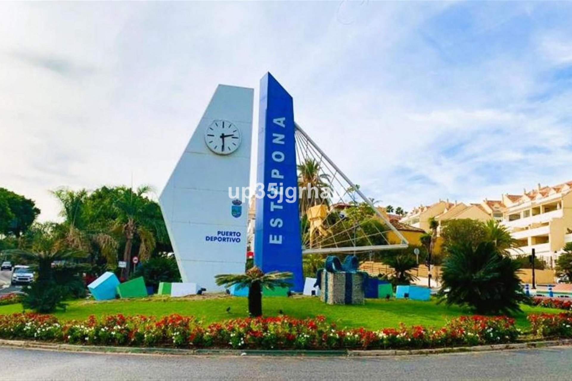 Resale - Apartment - Penthouse - Estepona - Estepona Centro