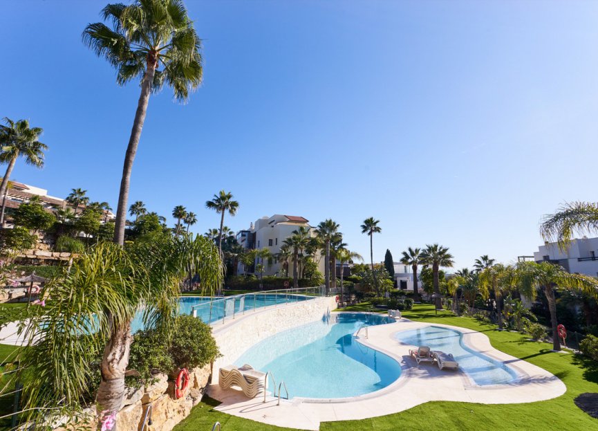 Resale - Apartment - Penthouse - Estepona - Estepona Centro