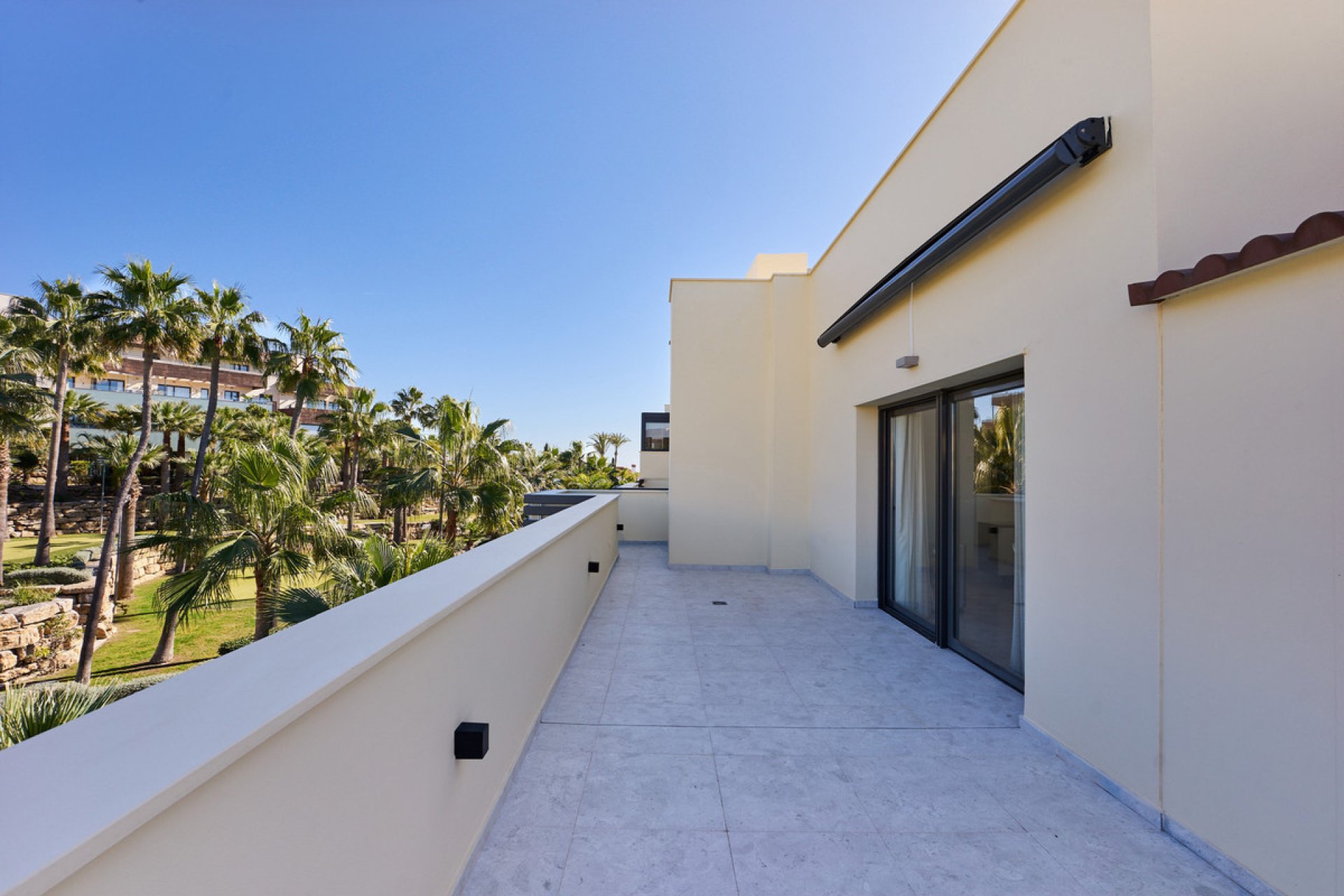Resale - Apartment - Penthouse - Estepona - Estepona Centro