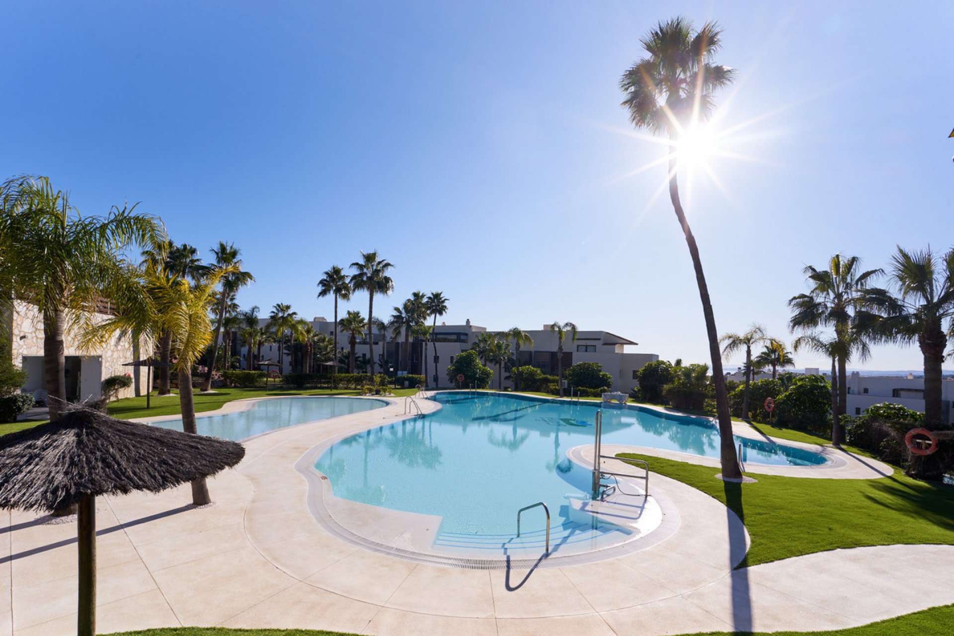 Resale - Apartment - Penthouse - Estepona - Estepona Centro