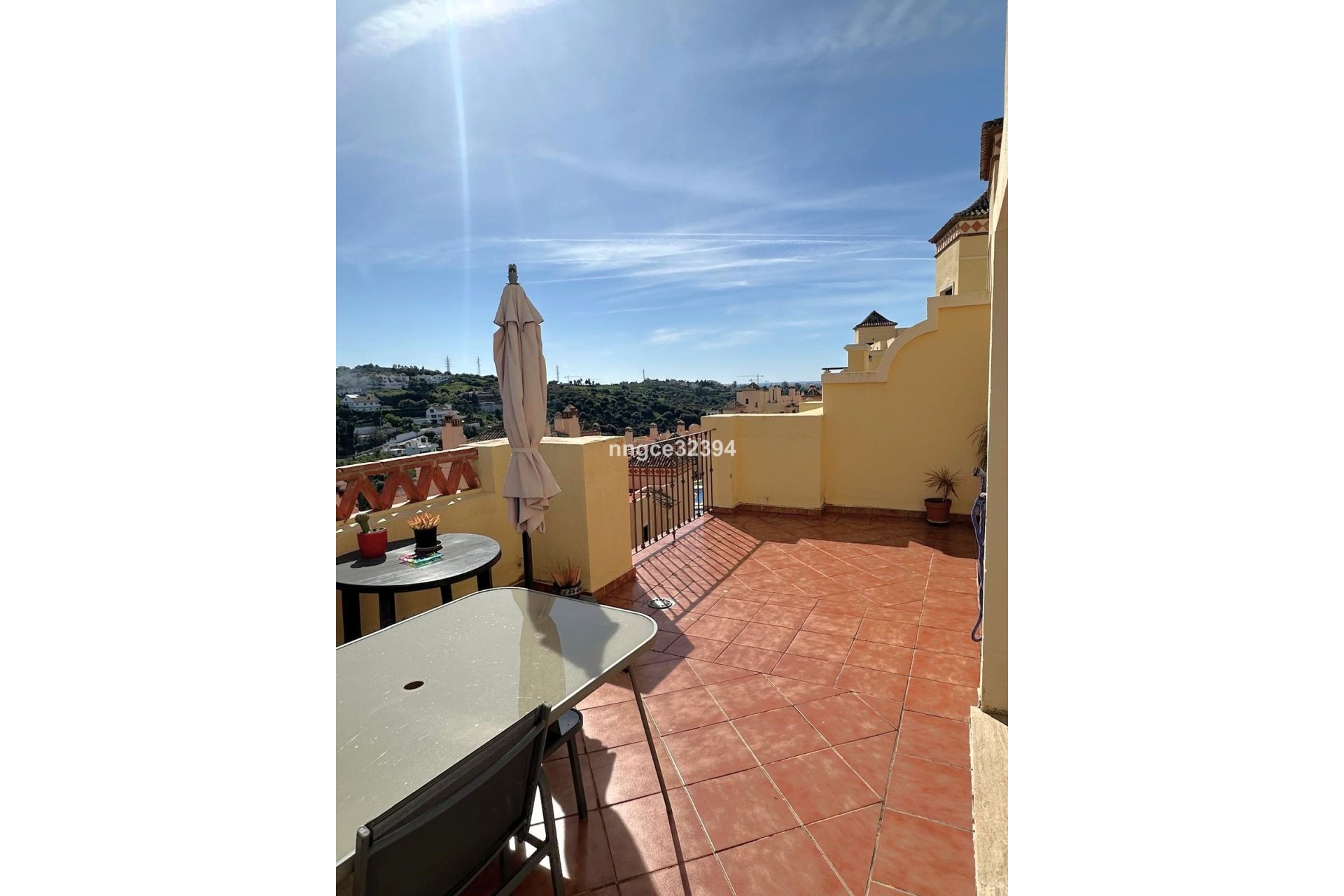 Resale - Apartment - Penthouse - Estepona - Estepona Centro