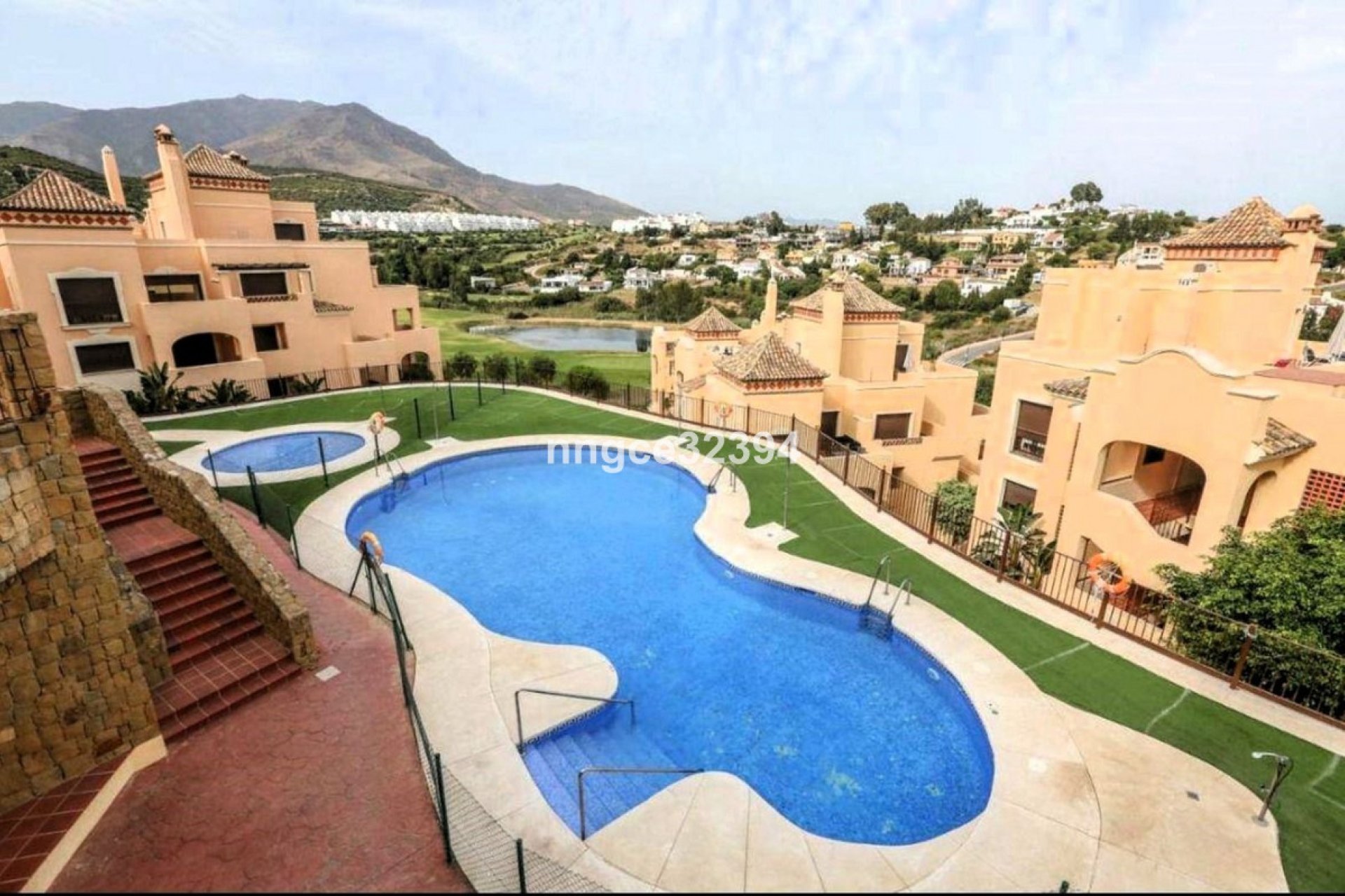Resale - Apartment - Penthouse - Estepona - Estepona Centro