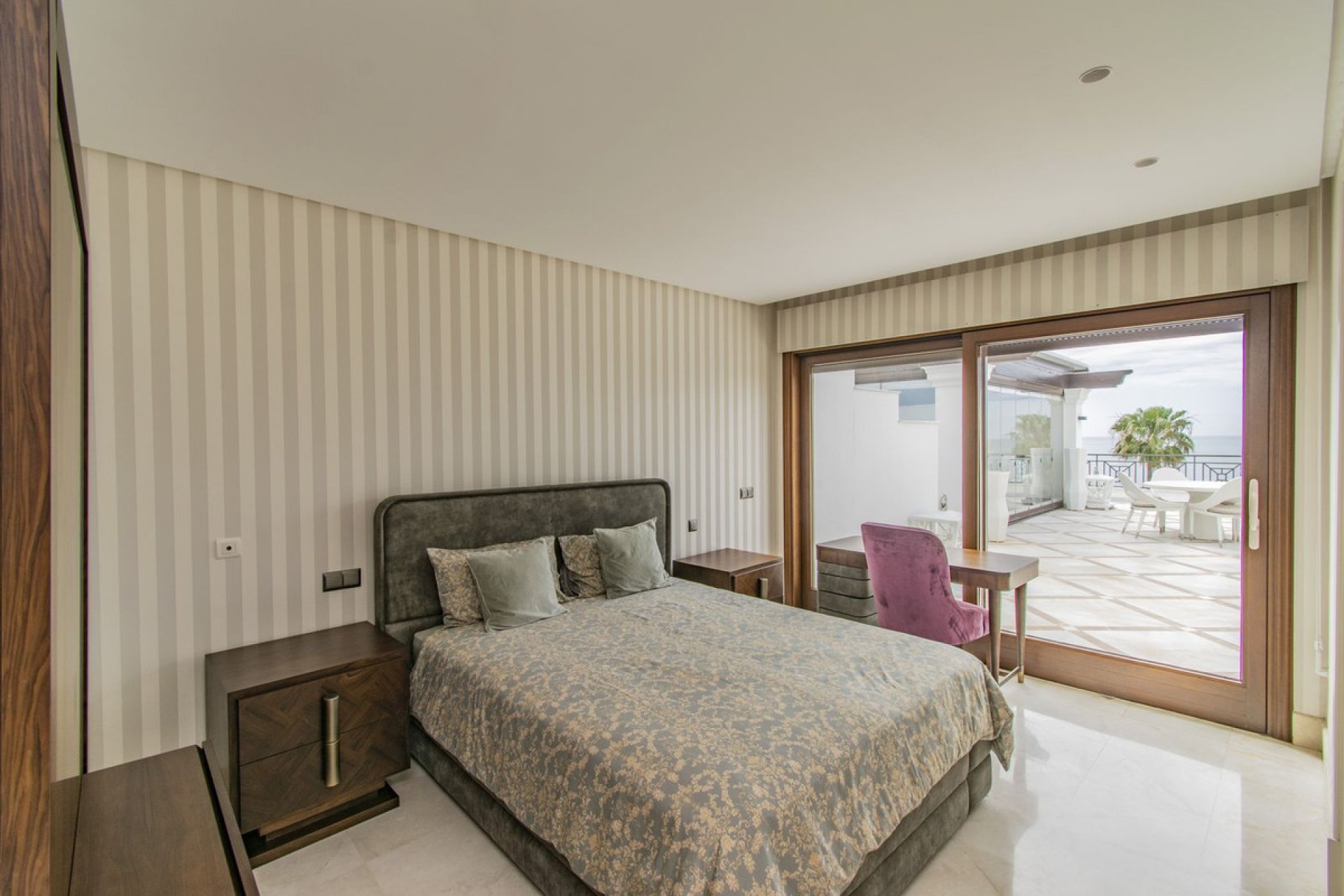 Resale - Apartment - Penthouse - Estepona - Estepona Centro