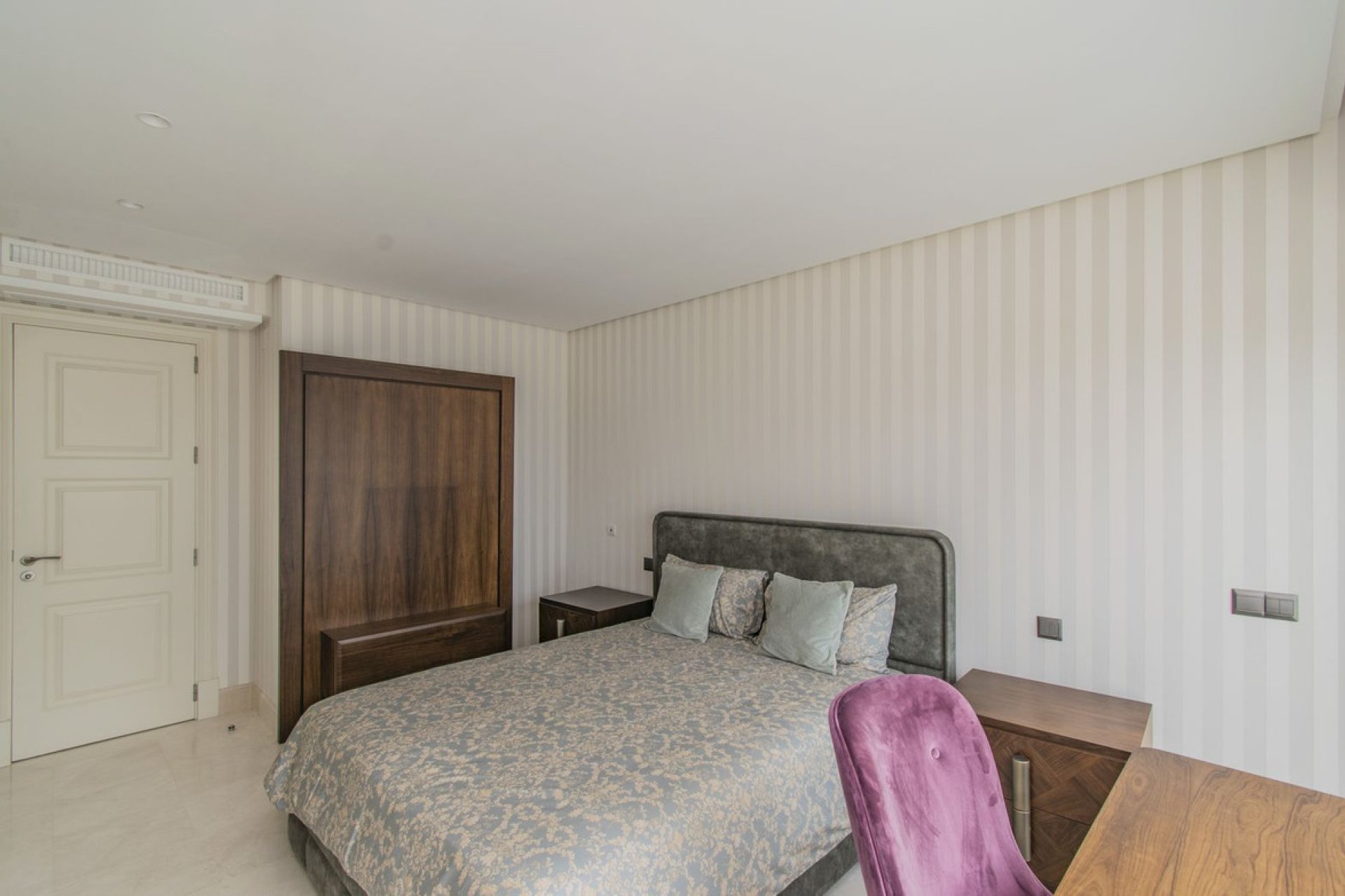 Resale - Apartment - Penthouse - Estepona - Estepona Centro