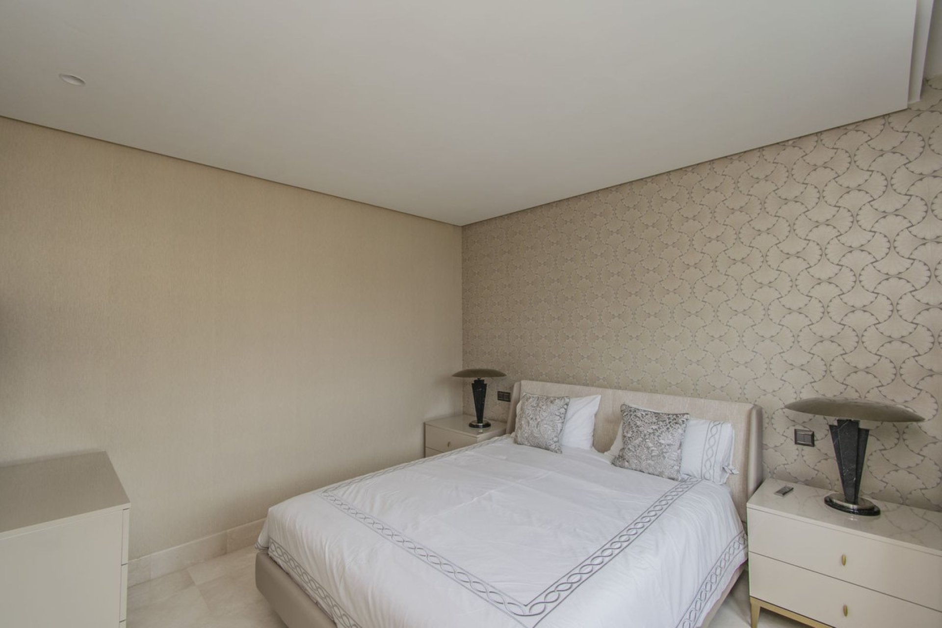 Resale - Apartment - Penthouse - Estepona - Estepona Centro