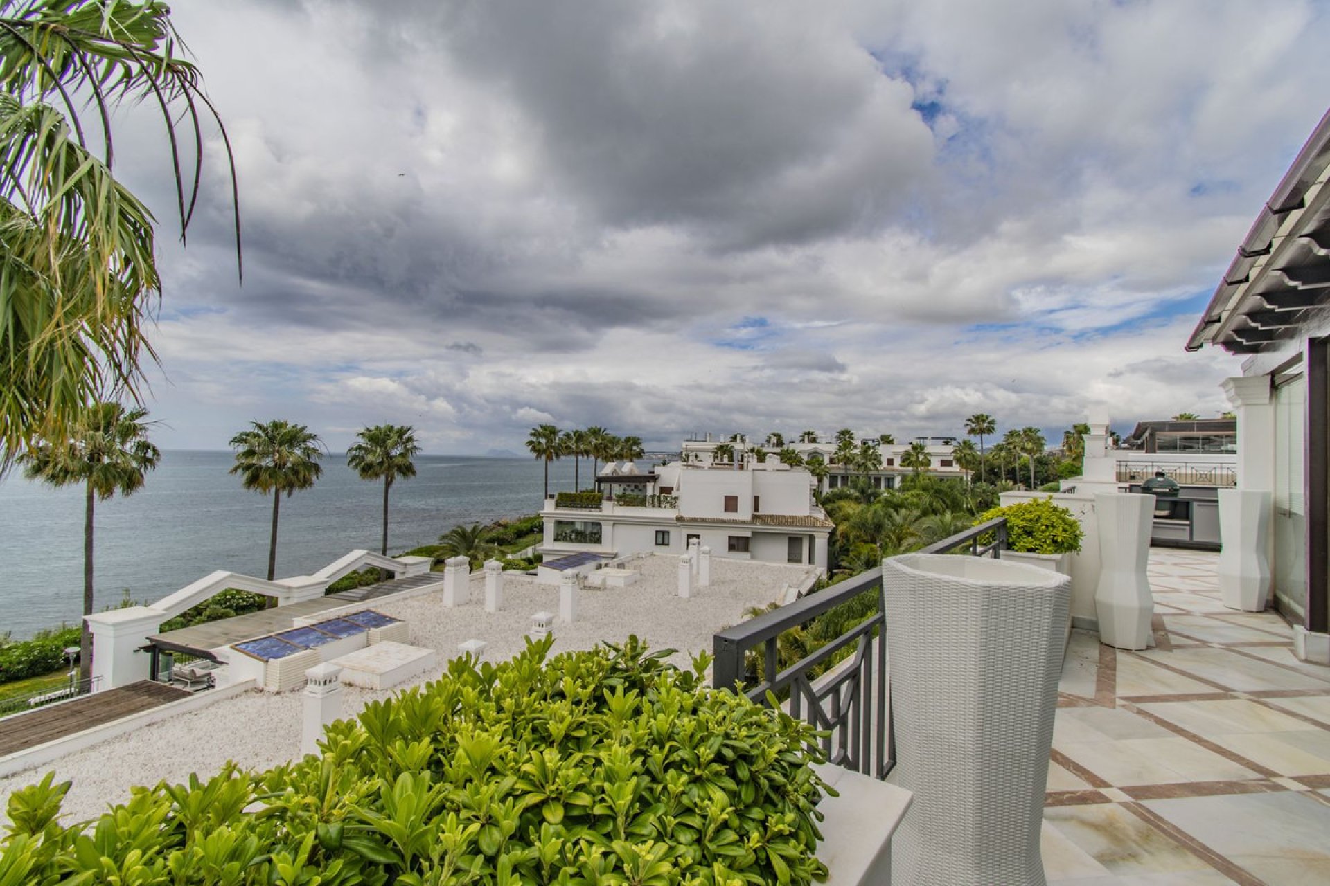 Resale - Apartment - Penthouse - Estepona - Estepona Centro