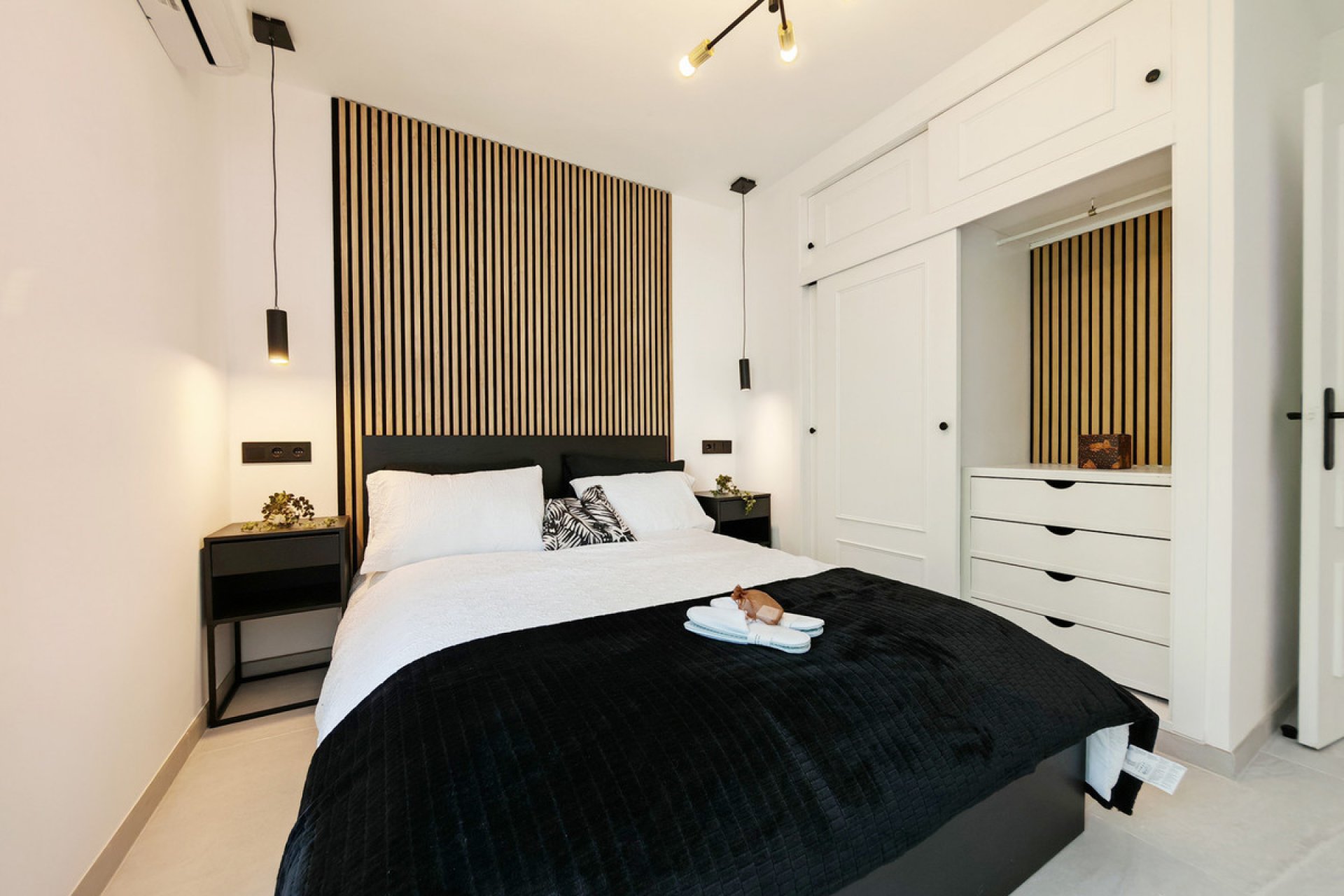 Resale - Apartment - Penthouse - Estepona - Estepona Centro