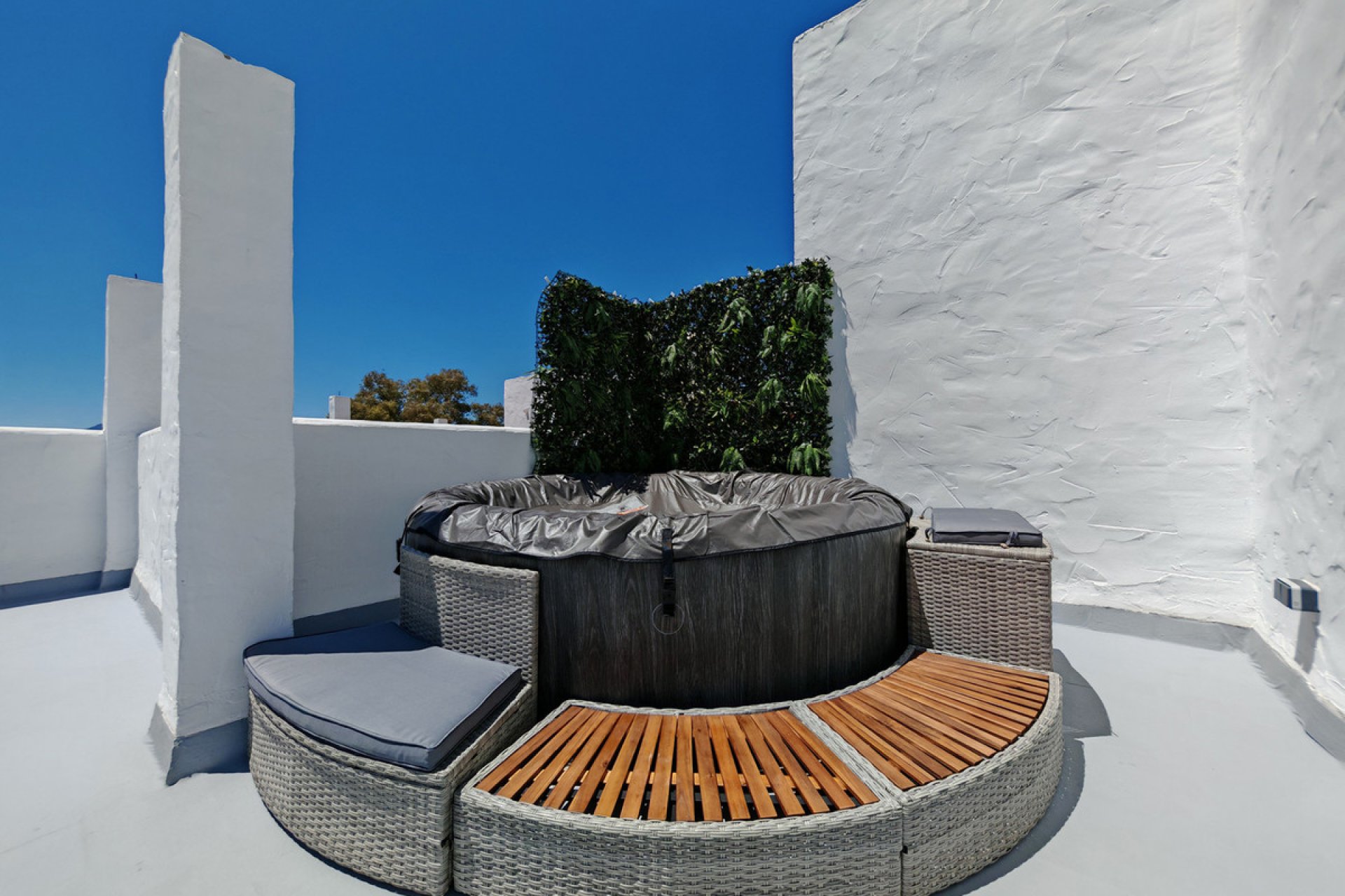 Resale - Apartment - Penthouse - Estepona - Estepona Centro