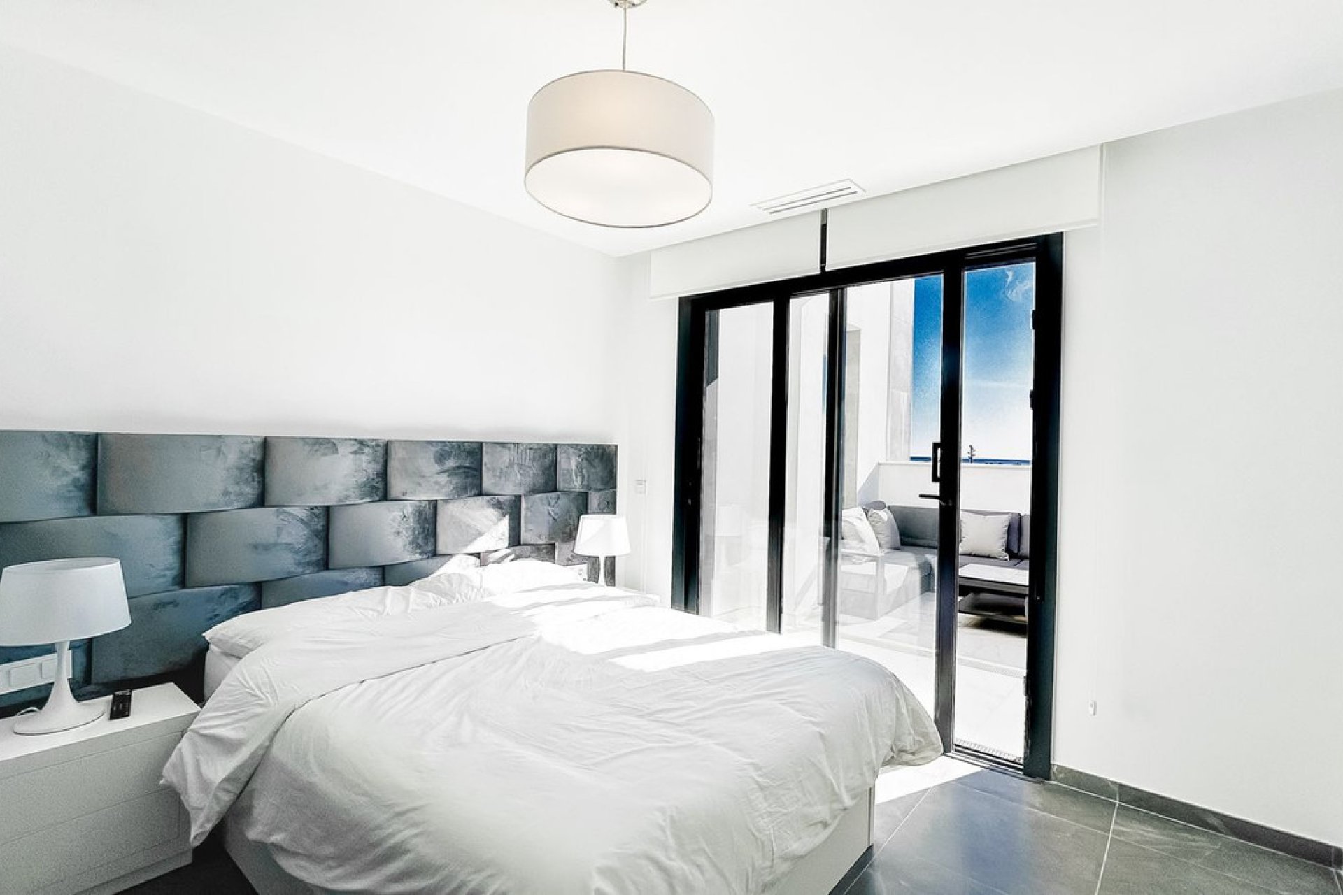 Resale - Apartment - Penthouse - Estepona - Estepona Centro