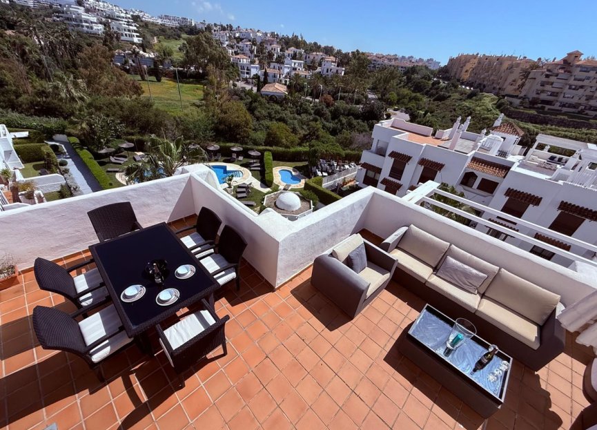 Resale - Apartment - Penthouse - Estepona - Estepona Centro