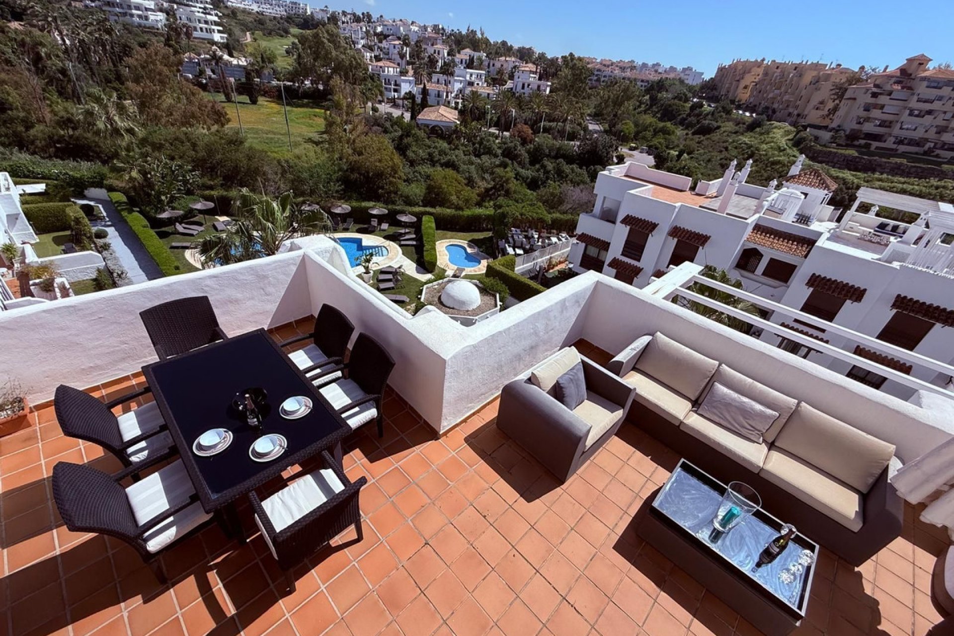 Resale - Apartment - Penthouse - Estepona - Estepona Centro