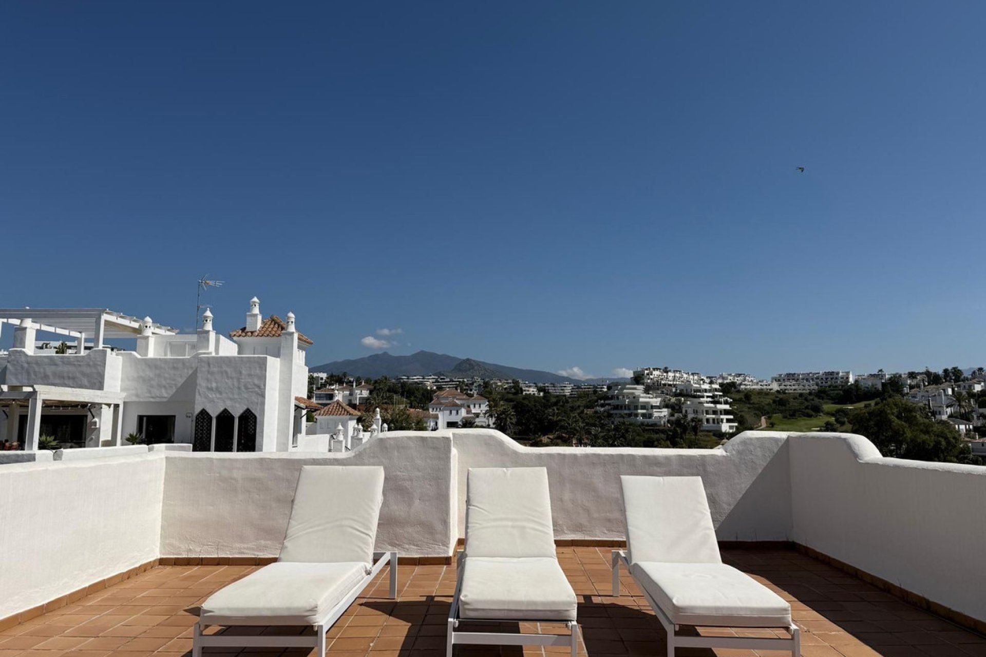Resale - Apartment - Penthouse - Estepona - Estepona Centro