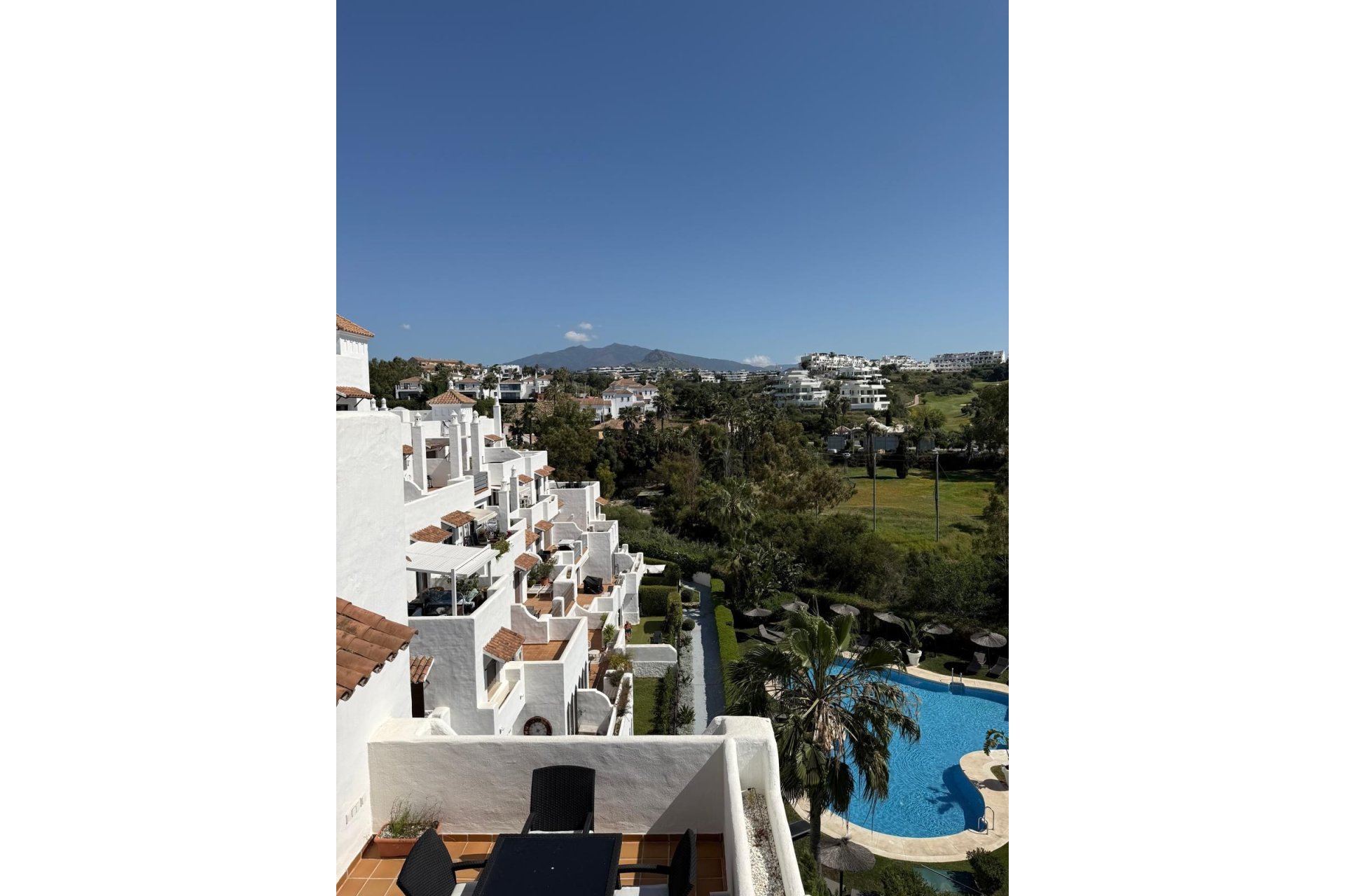 Resale - Apartment - Penthouse - Estepona - Estepona Centro