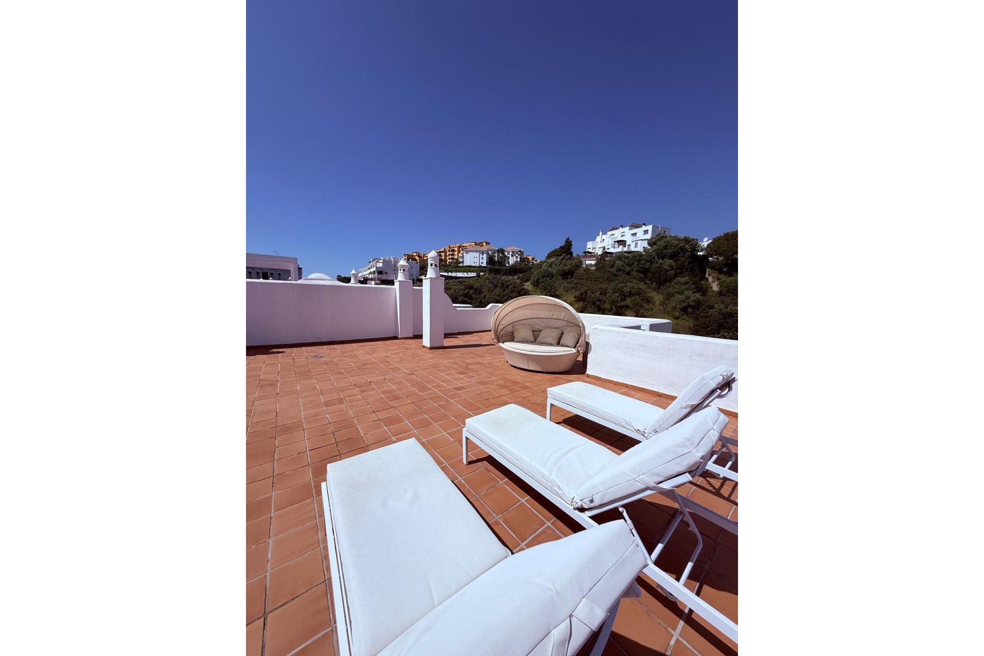 Resale - Apartment - Penthouse - Estepona - Estepona Centro