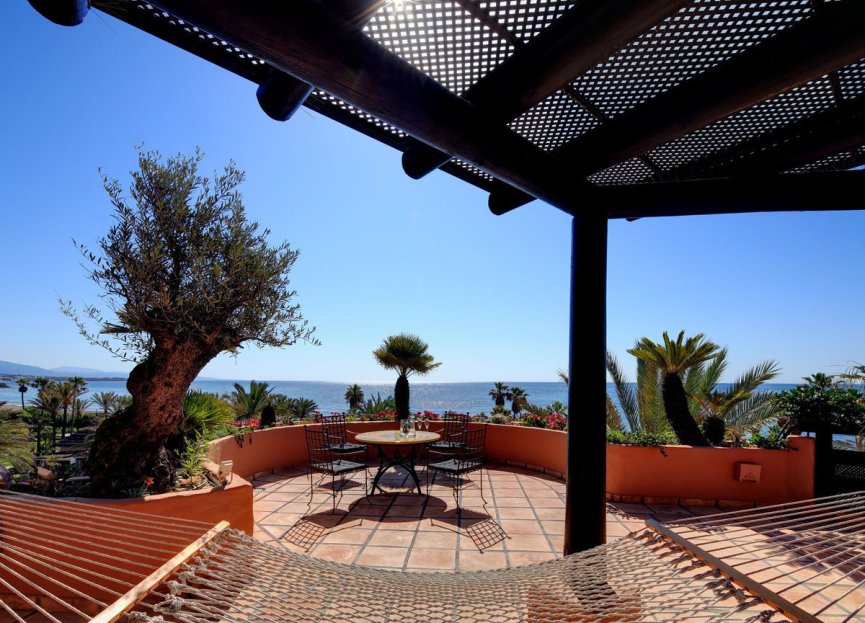 Resale - Apartment - Penthouse - Estepona - Estepona Centro