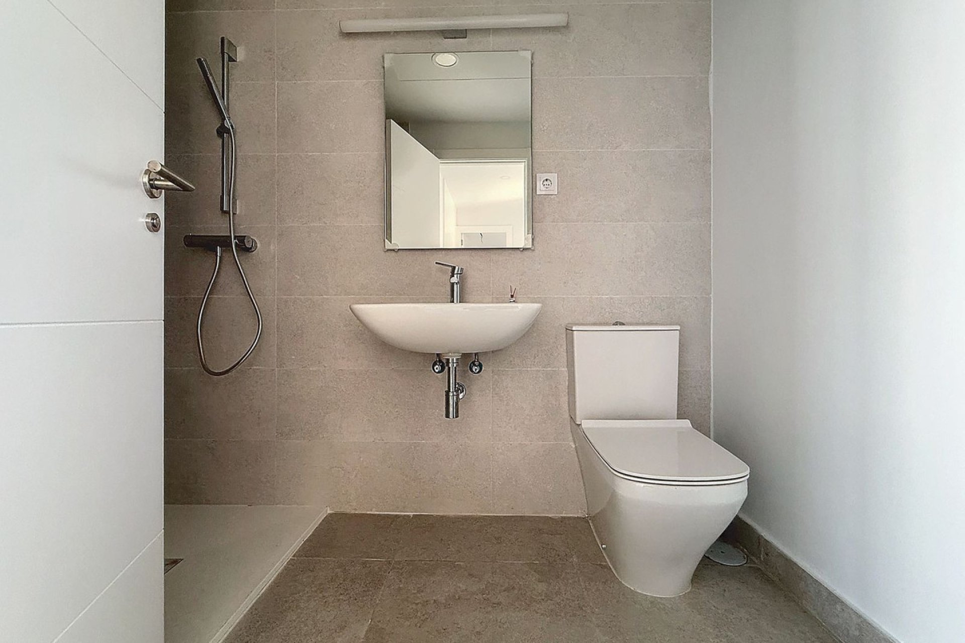 Resale - Apartment - Penthouse - Estepona - Estepona Centro