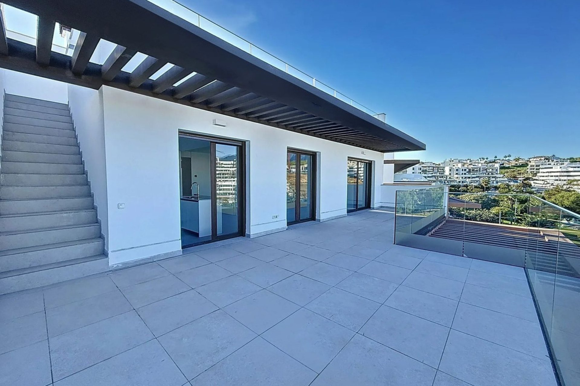 Resale - Apartment - Penthouse - Estepona - Estepona Centro