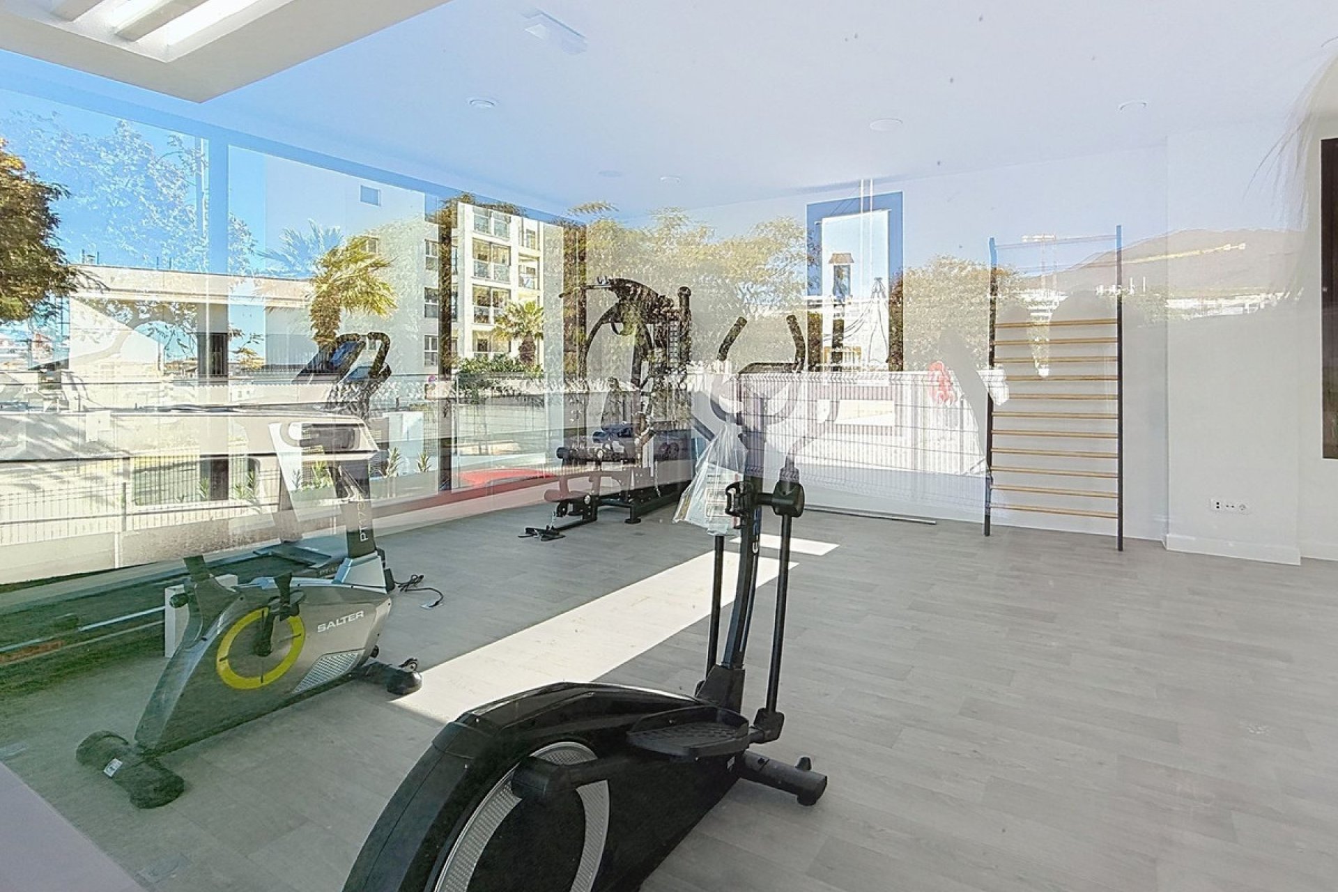 Resale - Apartment - Penthouse - Estepona - Estepona Centro