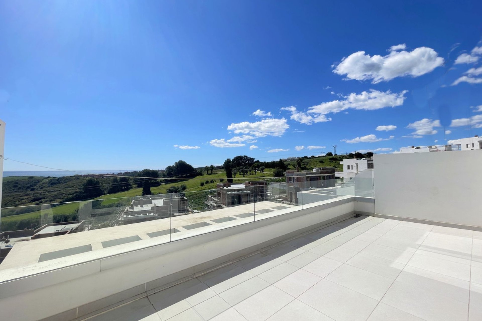 Resale - Apartment - Penthouse - Estepona - Estepona Centro