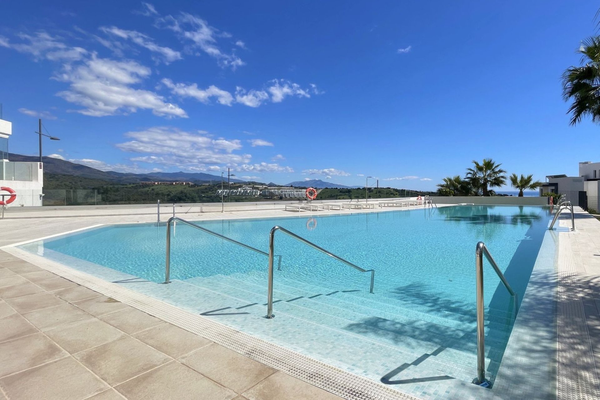 Resale - Apartment - Penthouse - Estepona - Estepona Centro