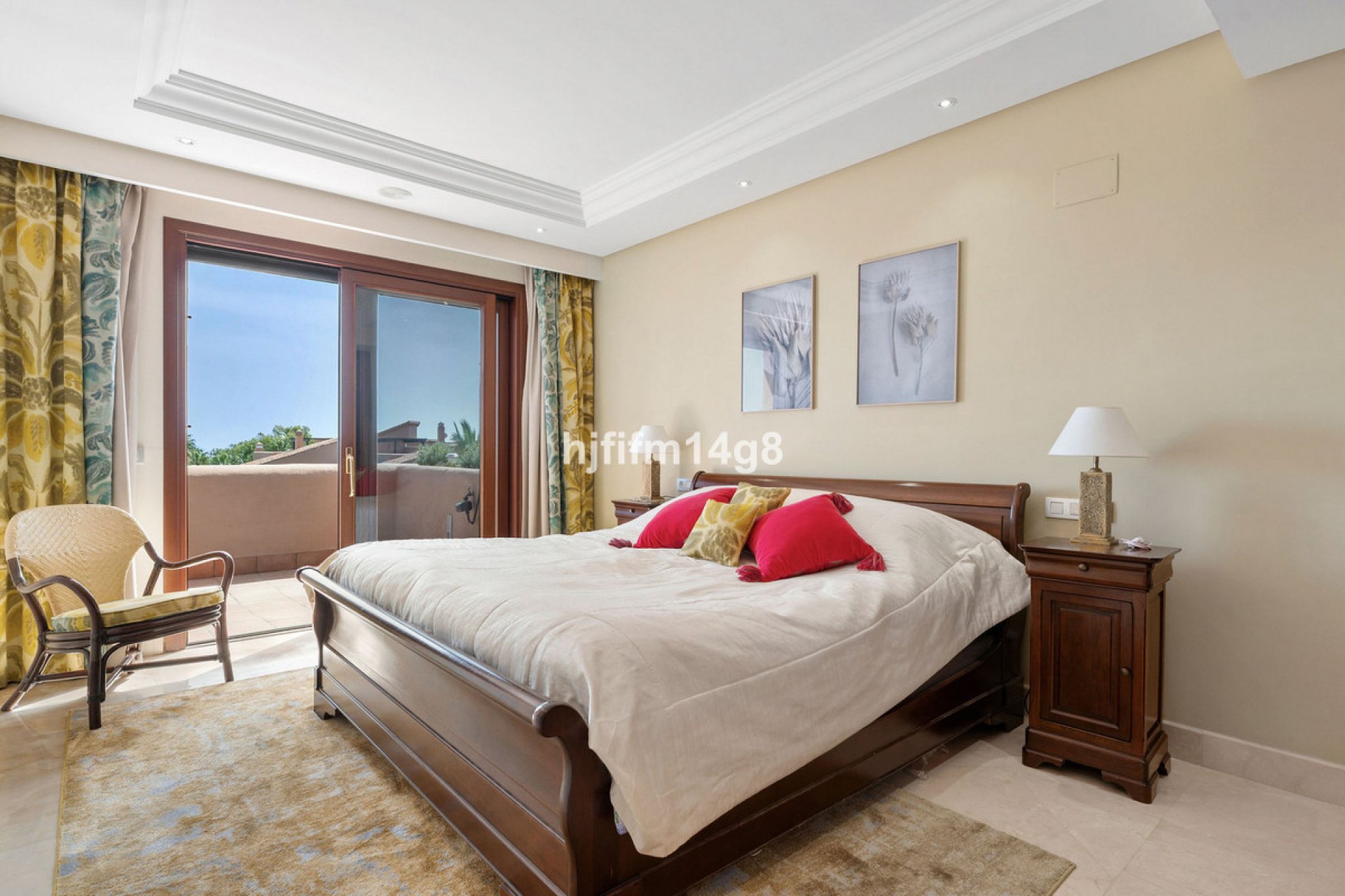 Resale - Apartment - Penthouse - Estepona - Estepona Centro