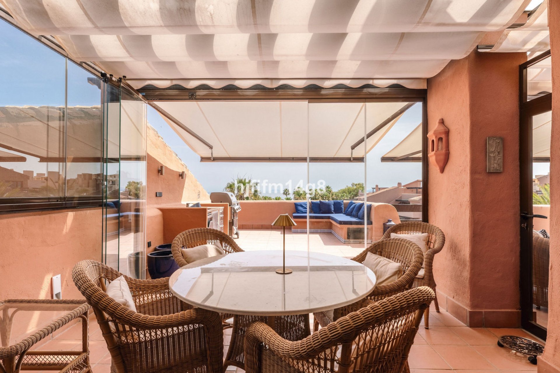 Resale - Apartment - Penthouse - Estepona - Estepona Centro