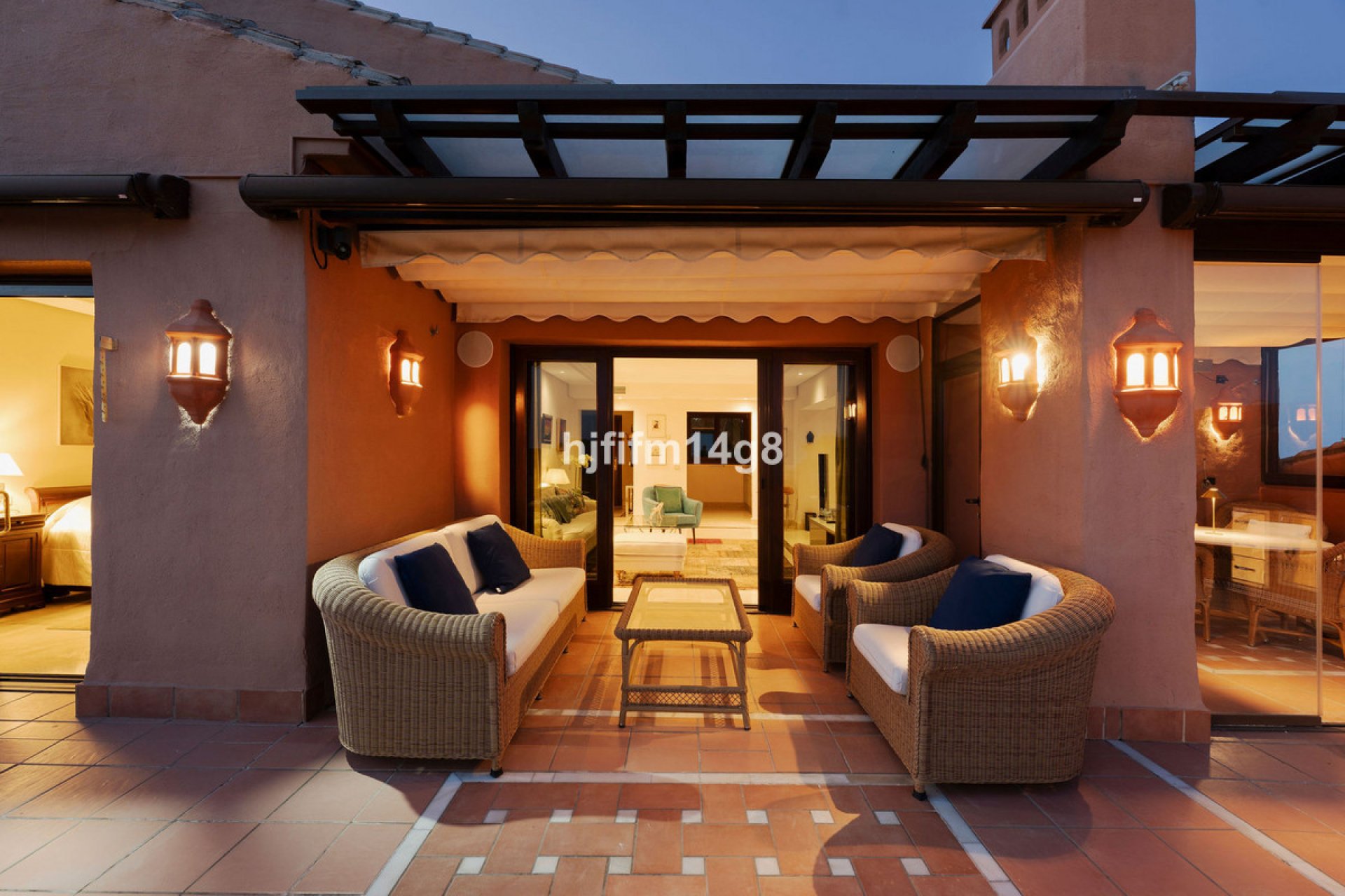 Resale - Apartment - Penthouse - Estepona - Estepona Centro