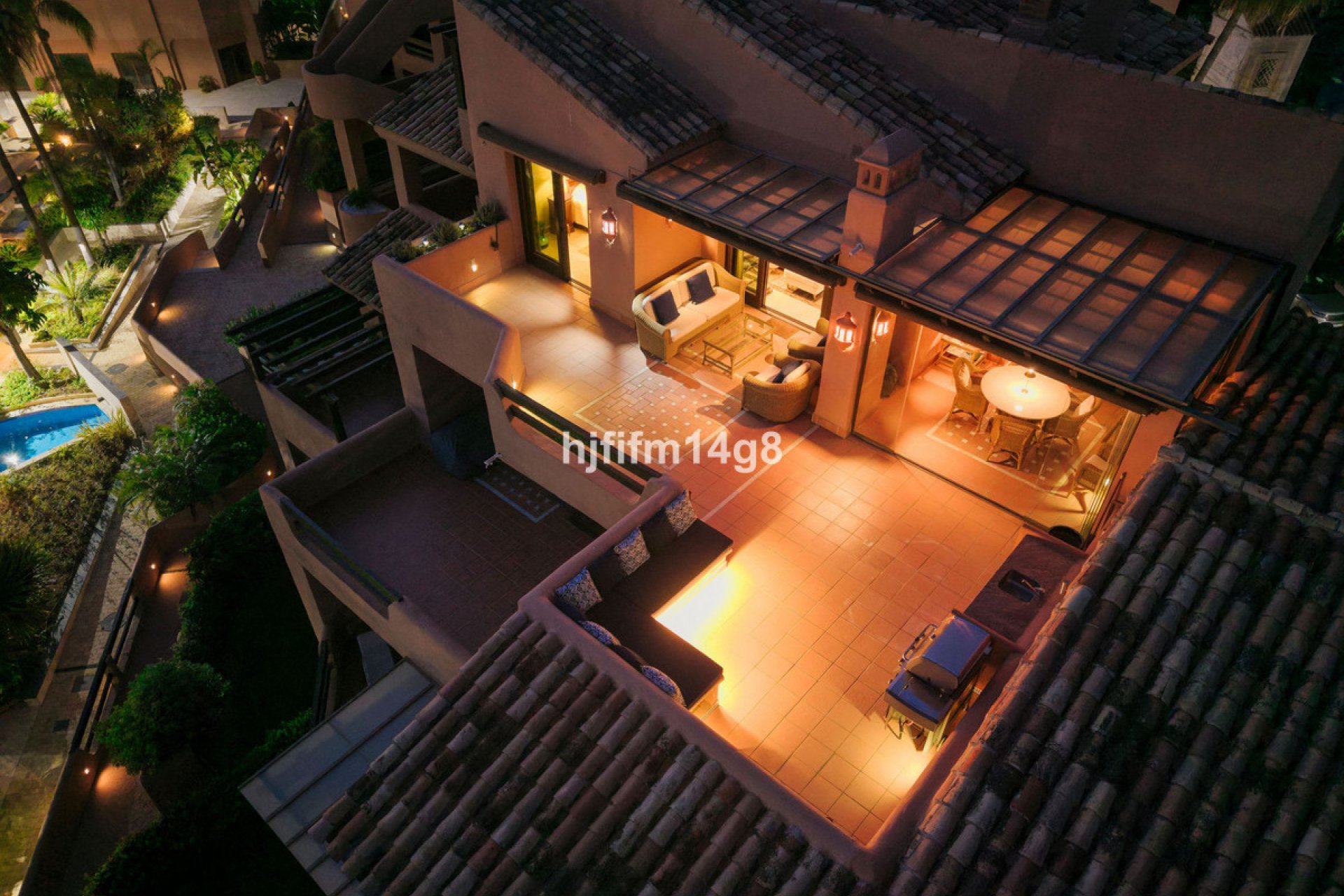 Resale - Apartment - Penthouse - Estepona - Estepona Centro