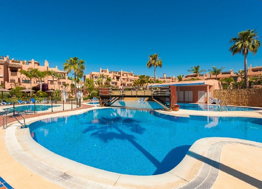 Resale - Apartment - Penthouse - Estepona - Hacienda del Sol