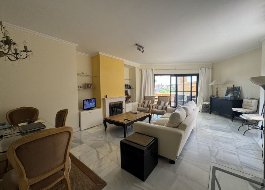 Resale - Apartment - Penthouse - Estepona - Hacienda del Sol