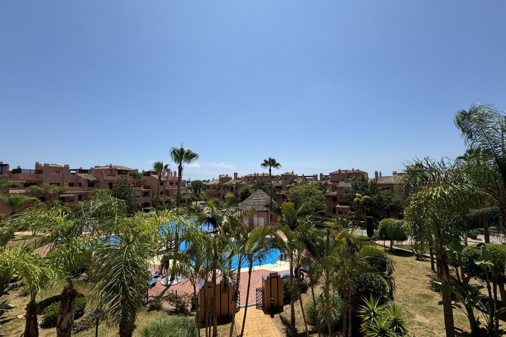 Resale - Apartment - Penthouse - Estepona - Hacienda del Sol