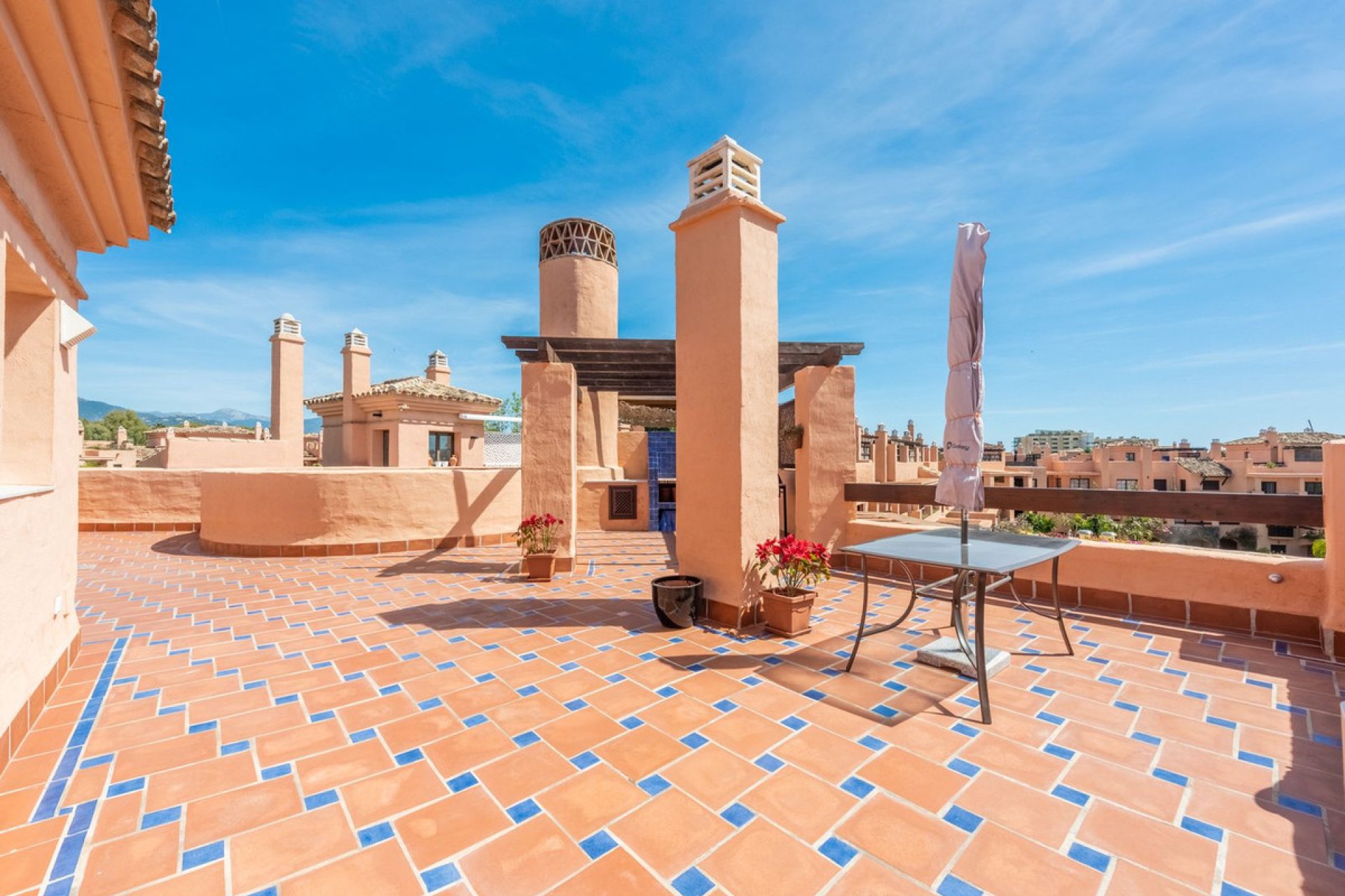 Resale - Apartment - Penthouse - Estepona - Hacienda del Sol