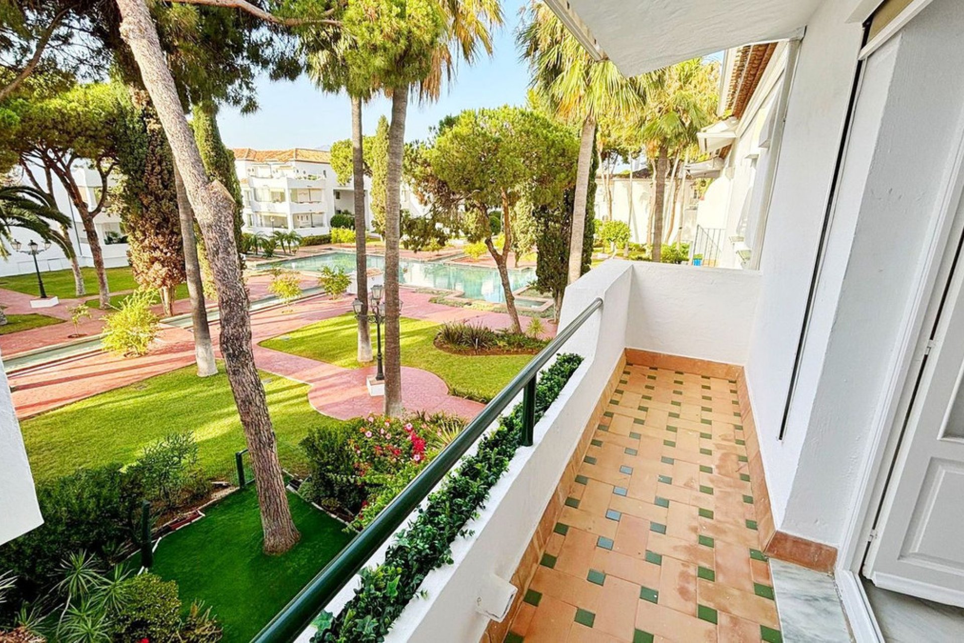 Resale - Apartment - Penthouse - Estepona - New Golden Mile