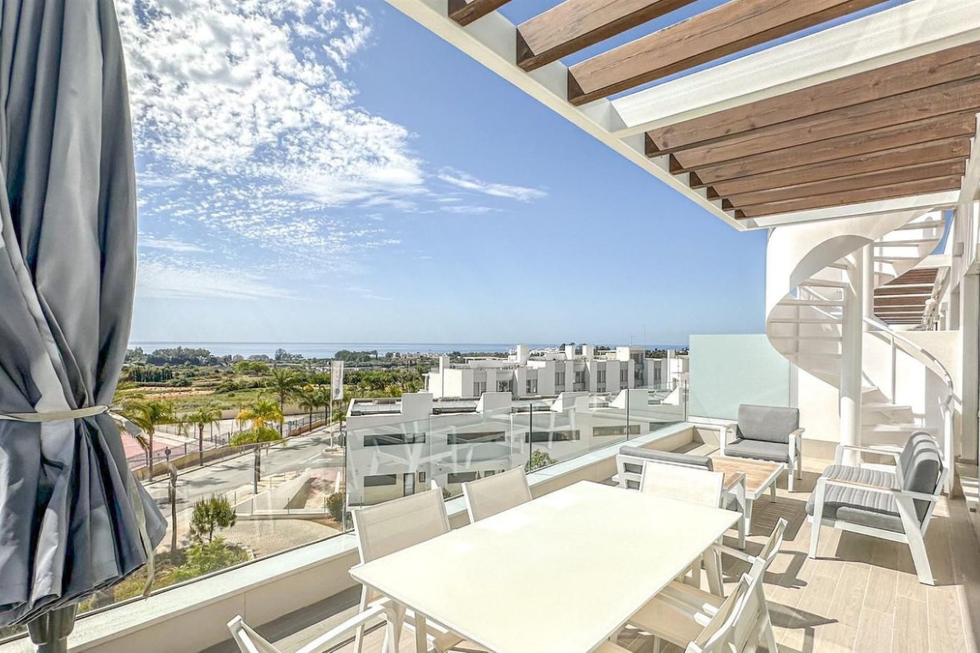 Resale - Apartment - Penthouse - Estepona - New Golden Mile