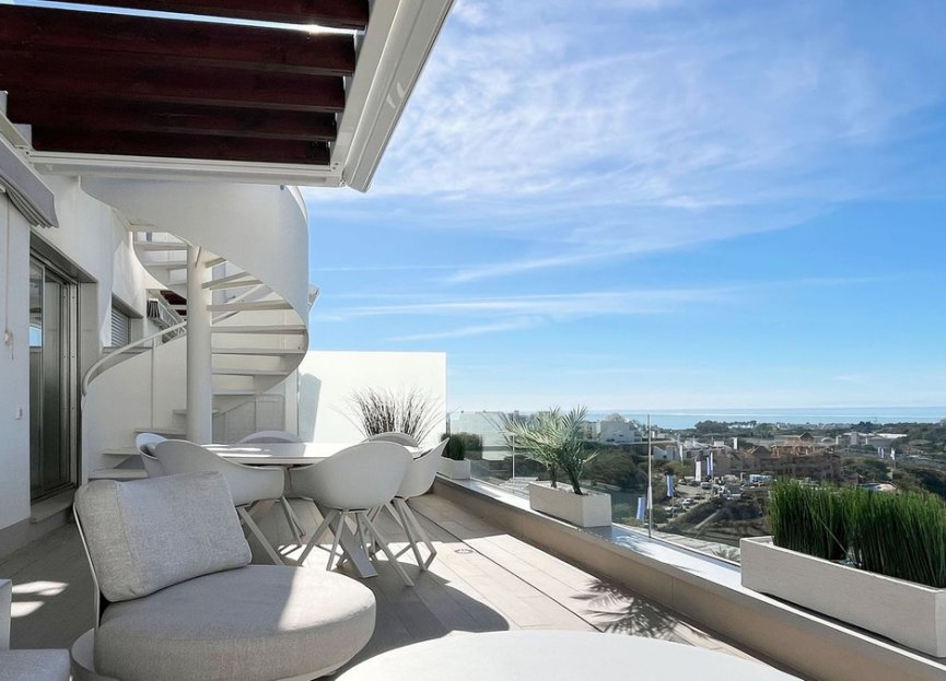 Resale - Apartment - Penthouse - Estepona - New Golden Mile