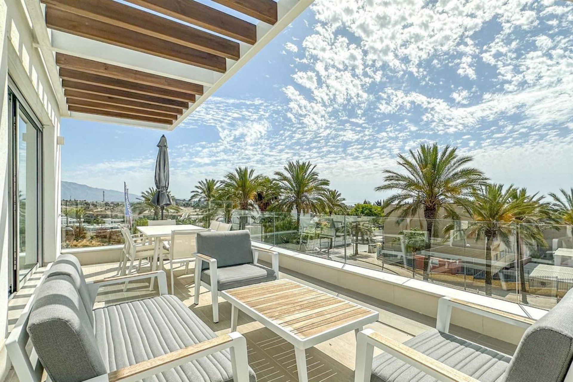 Resale - Apartment - Penthouse - Estepona - New Golden Mile