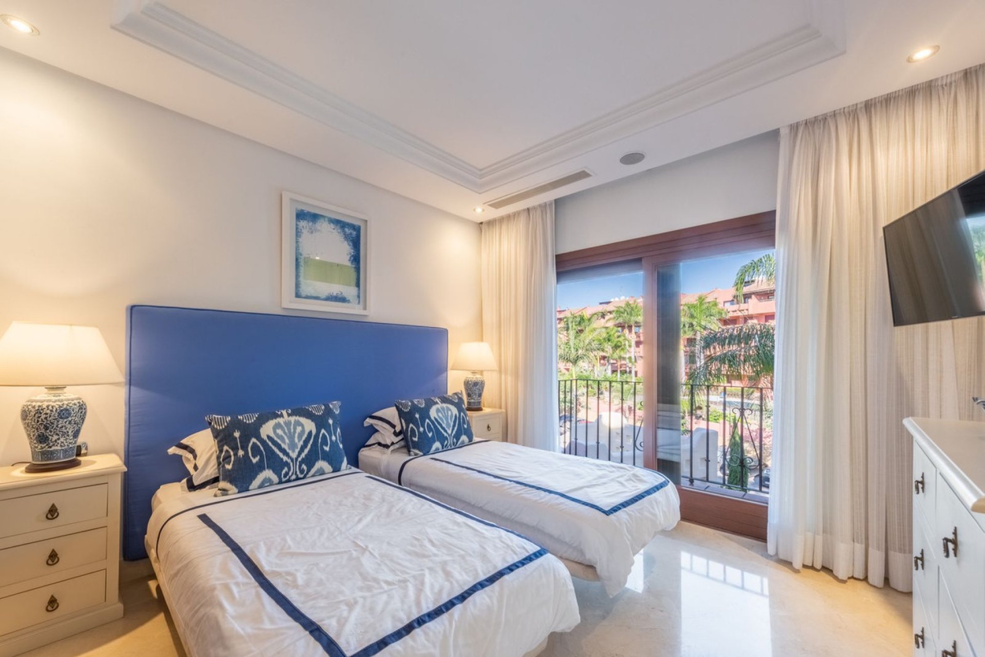 Resale - Apartment - Penthouse - Estepona - New Golden Mile