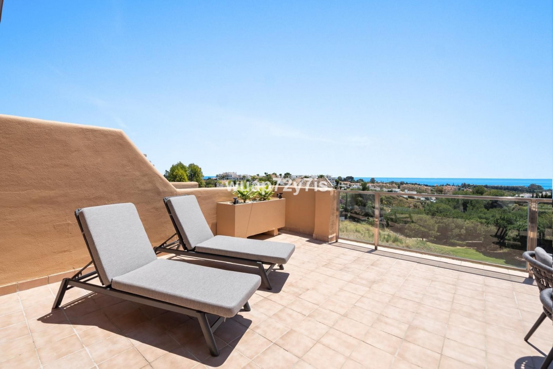 Resale - Apartment - Penthouse - Estepona - Selwo