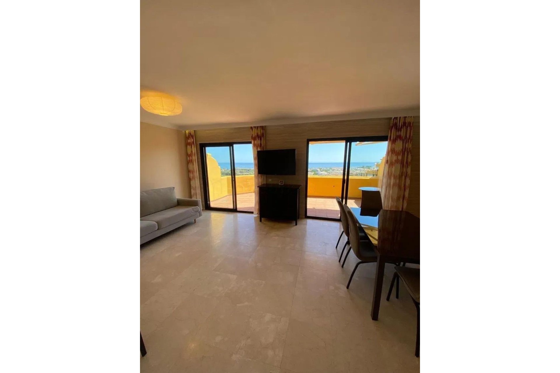 Resale - Apartment - Penthouse - Estepona - Selwo