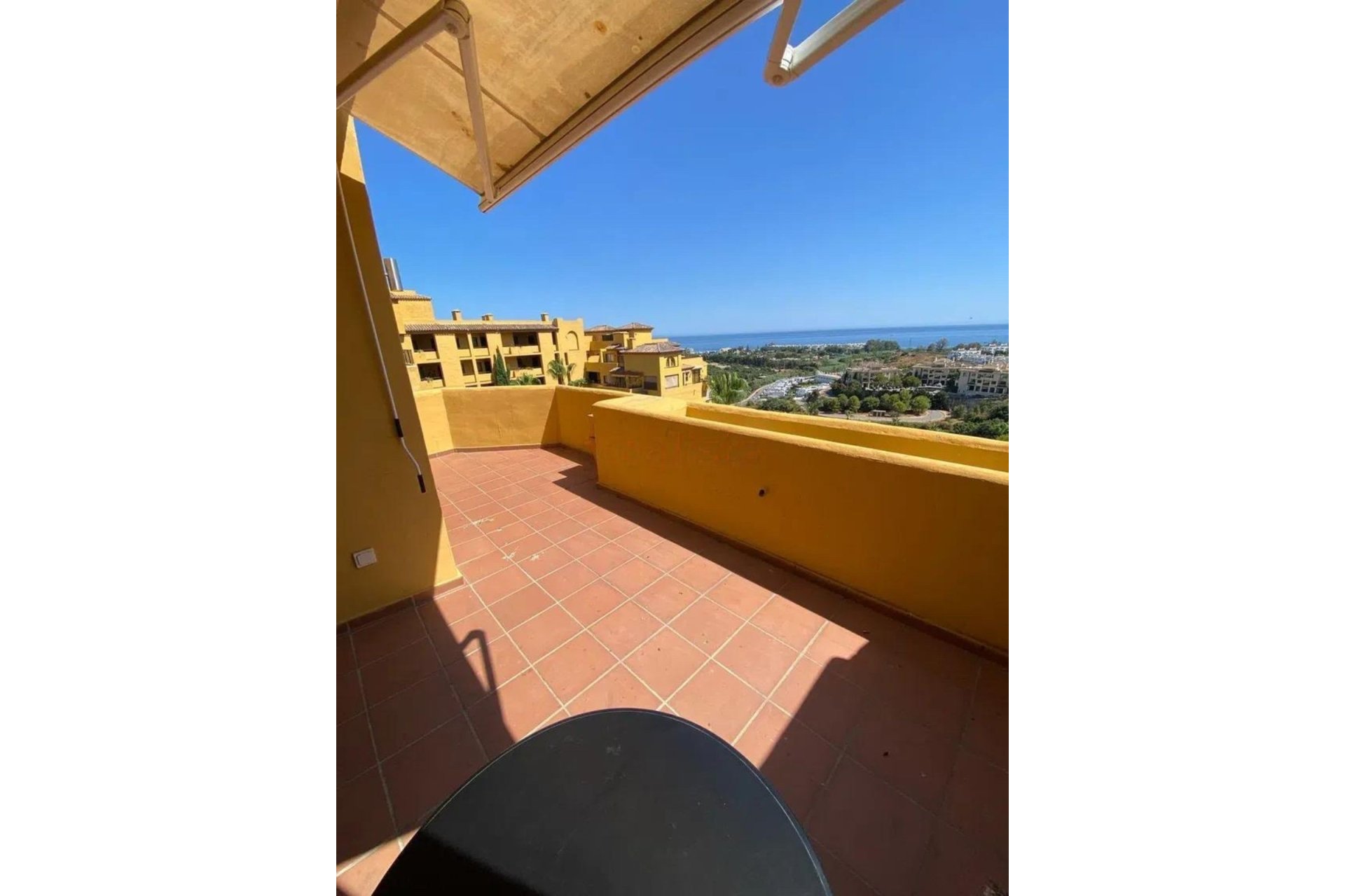Resale - Apartment - Penthouse - Estepona - Selwo