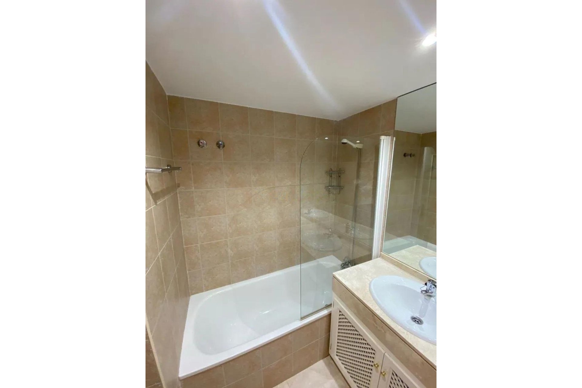 Resale - Apartment - Penthouse - Estepona - Selwo