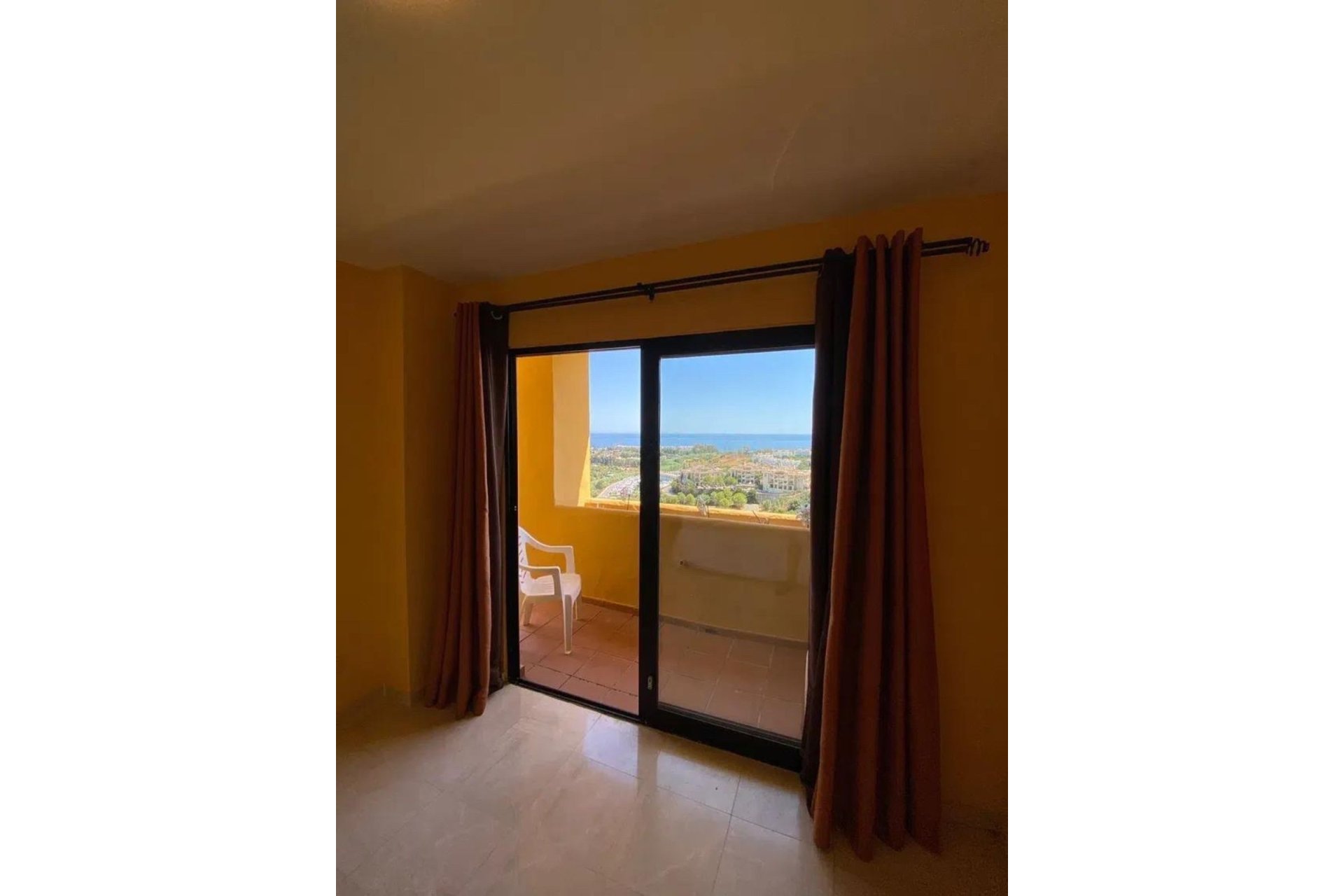 Resale - Apartment - Penthouse - Estepona - Selwo