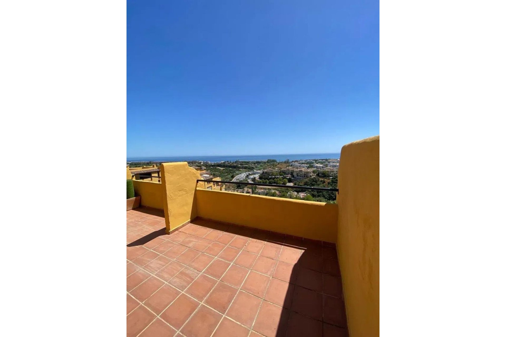 Resale - Apartment - Penthouse - Estepona - Selwo