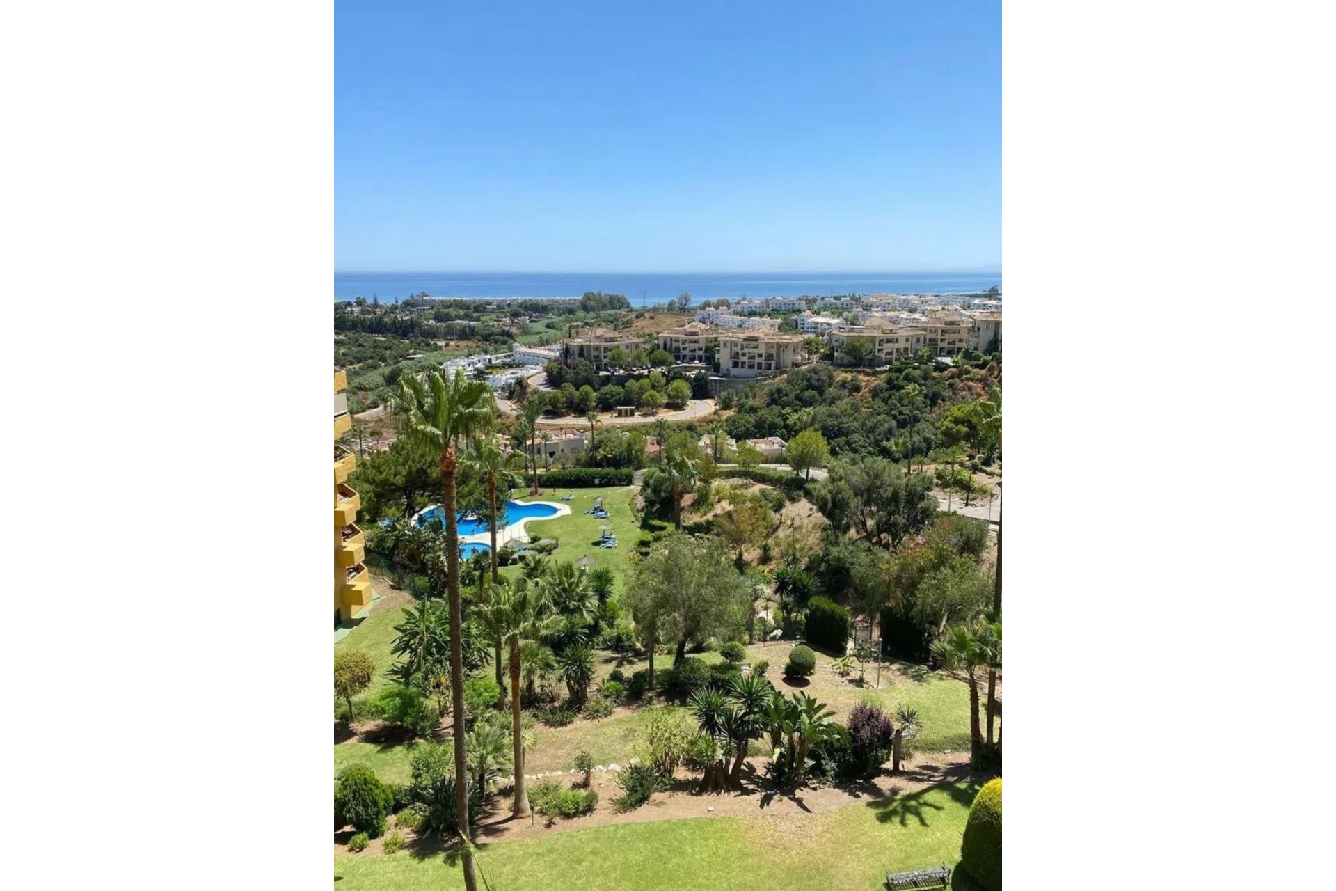 Resale - Apartment - Penthouse - Estepona - Selwo